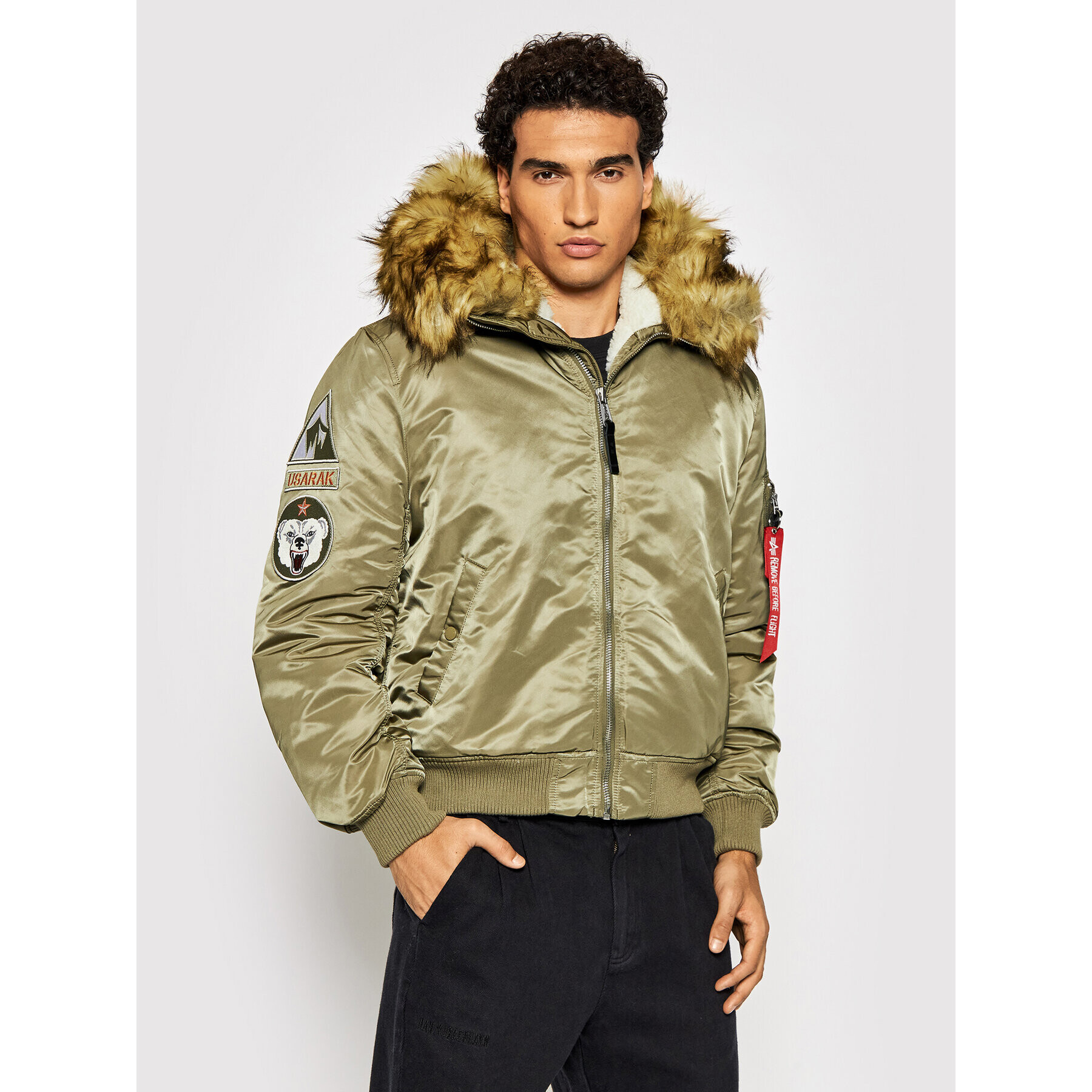 Alpha Industries Geacă de iarnă Arctic 128110 Verde Regular Fit - Pled.ro