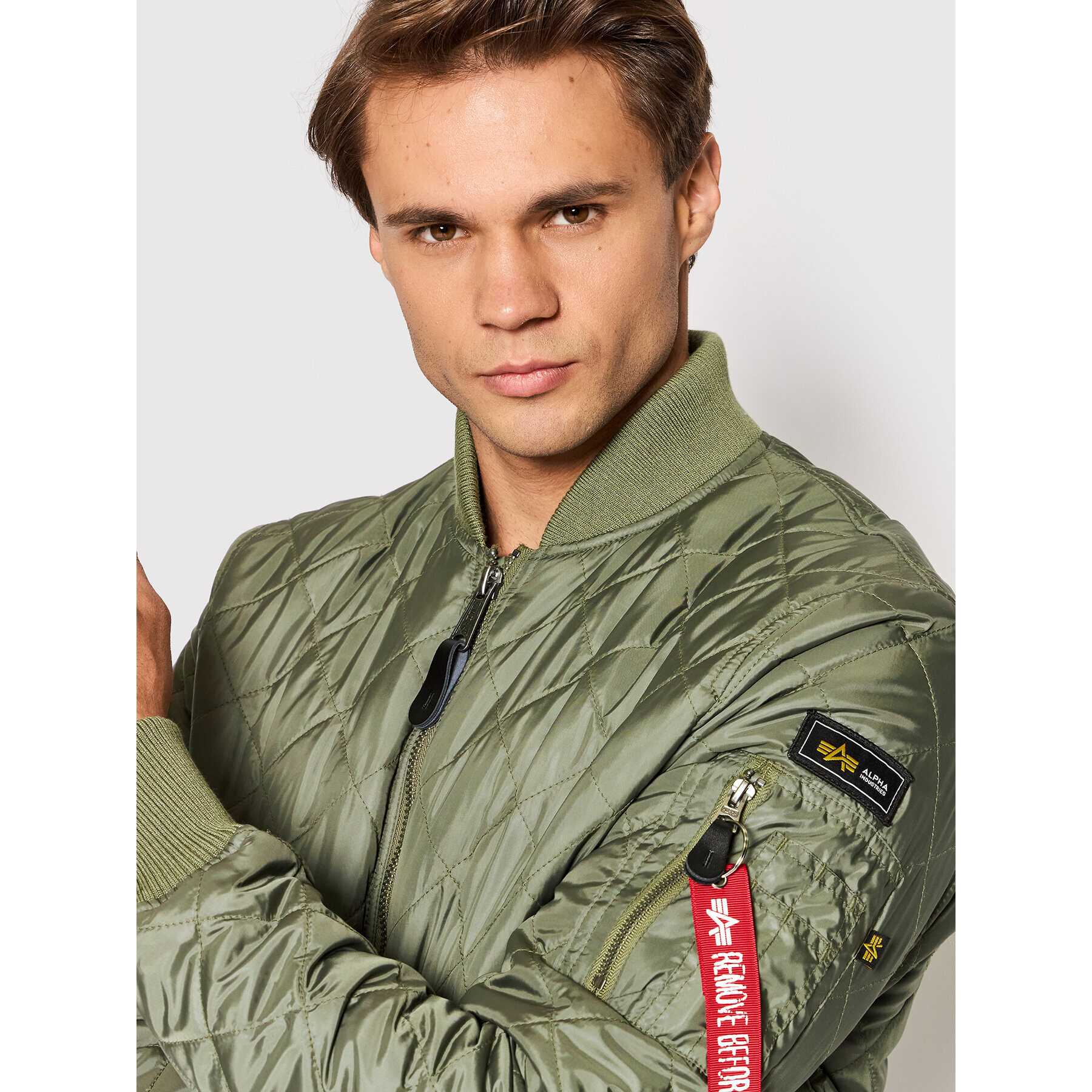 Alpha Industries Geacă bomber 106112 Verde Regular Fit - Pled.ro