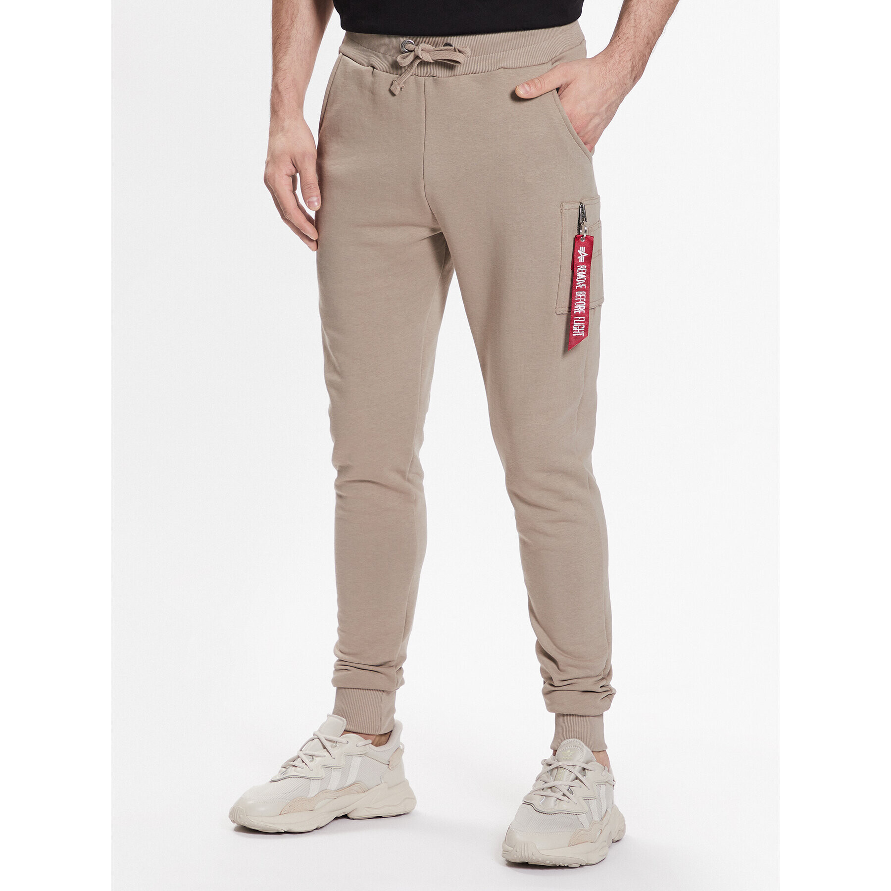 Alpha Industries Pantaloni trening X-Fit Slim 178333 Bej Slim Fit - Pled.ro