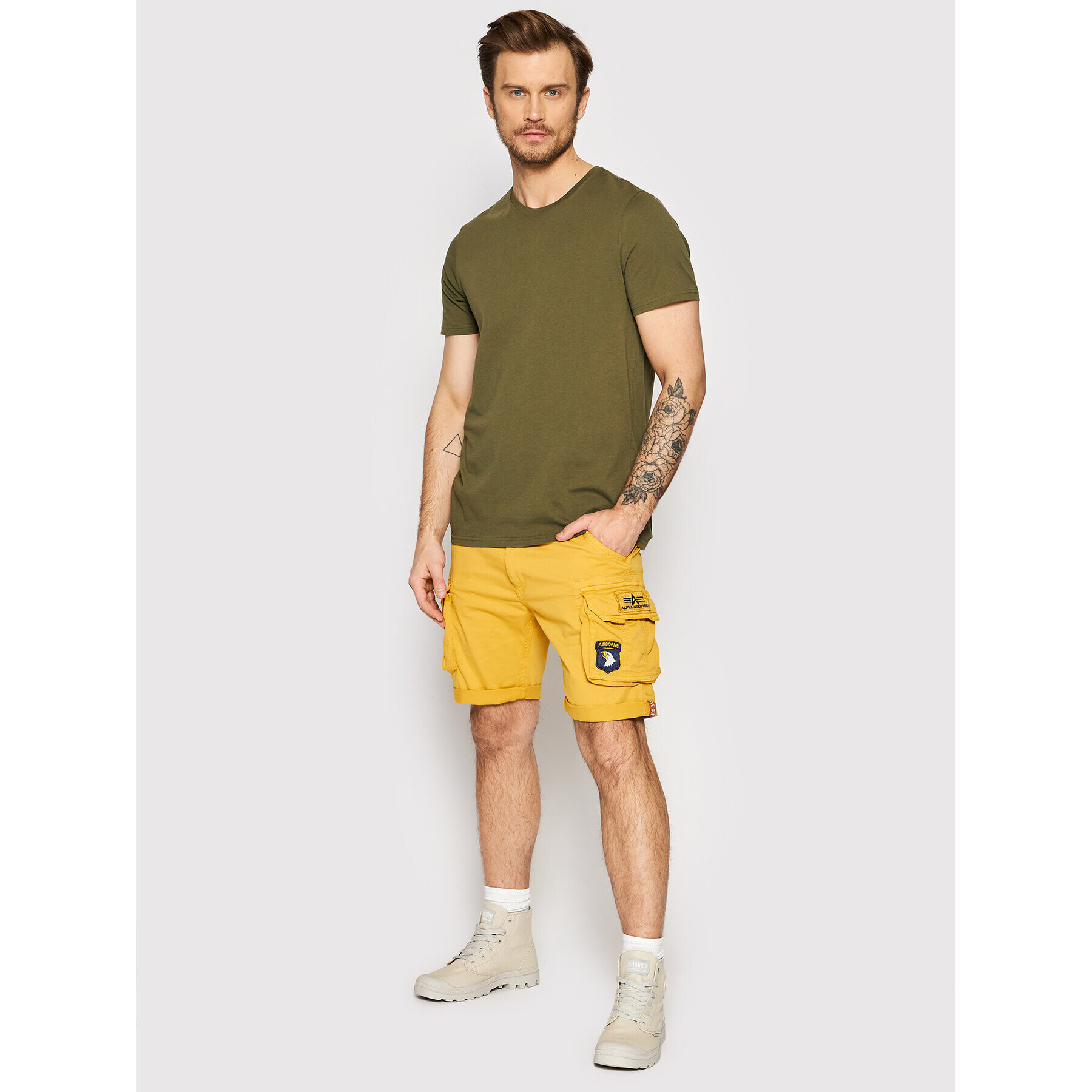 Alpha Industries Pantalon scurți din material Crew 186209 Galben Regular Fit - Pled.ro