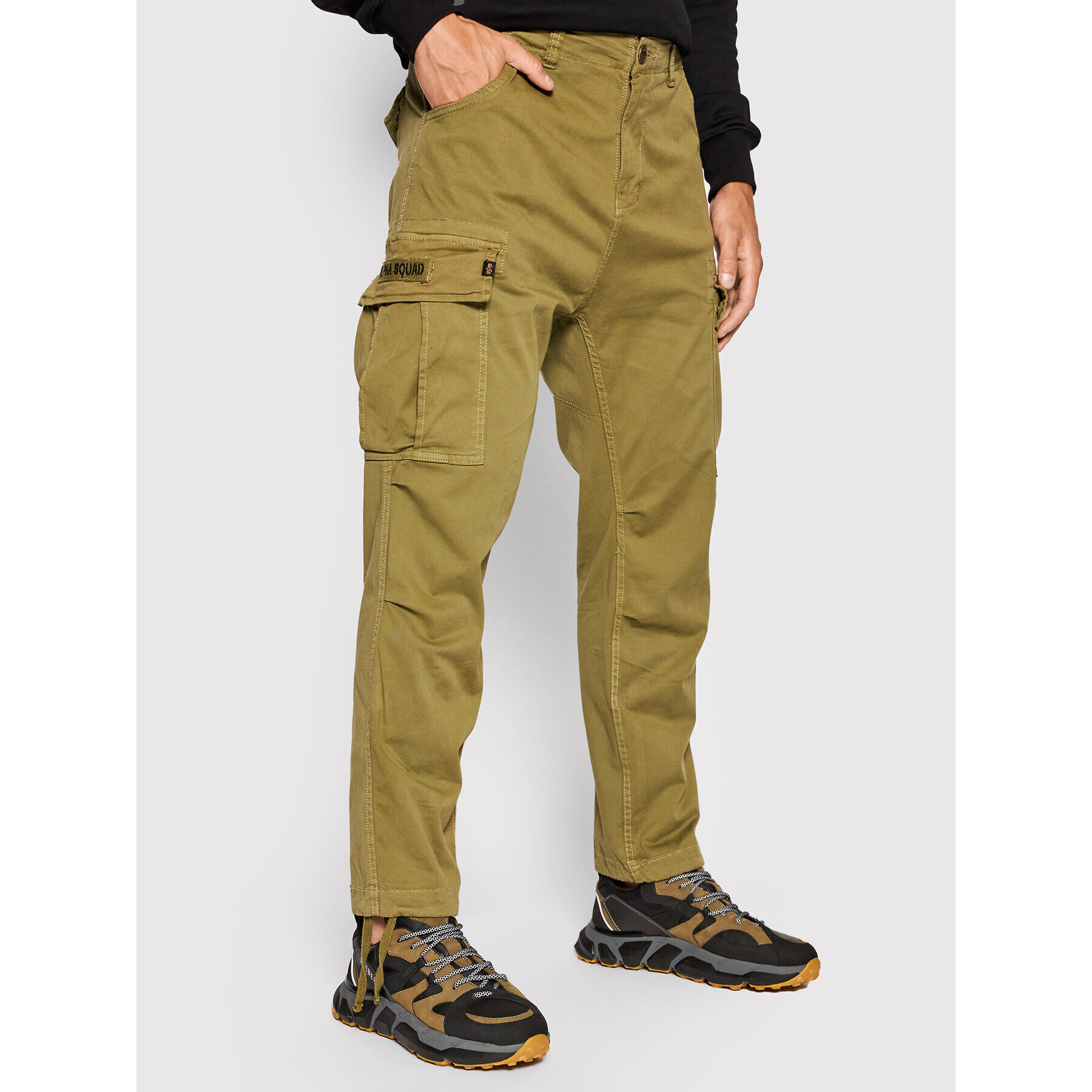 Alpha Industries Pantaloni din material Squad 188202 Verde Regular Fit - Pled.ro