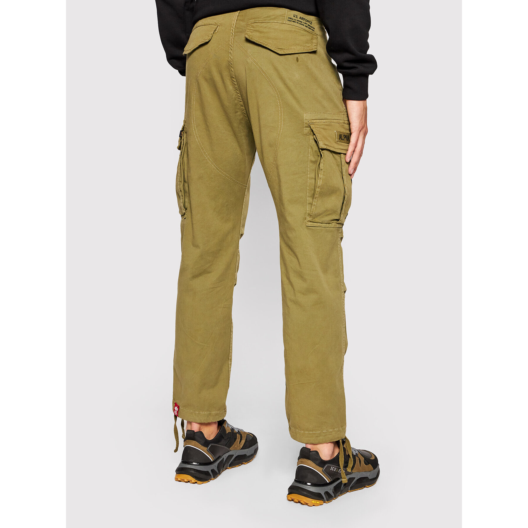 Alpha Industries Pantaloni din material Squad 188202 Verde Regular Fit - Pled.ro