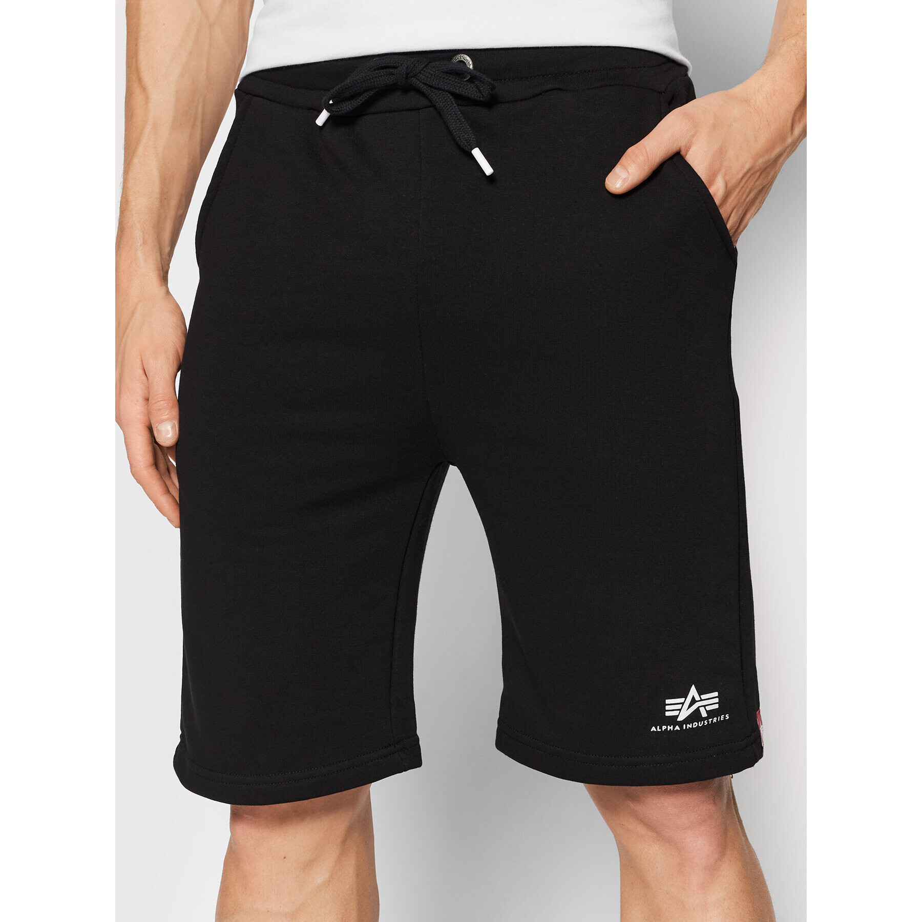 Alpha Industries Pantaloni scurți sport Basic 116363 Negru Regular Fit - Pled.ro