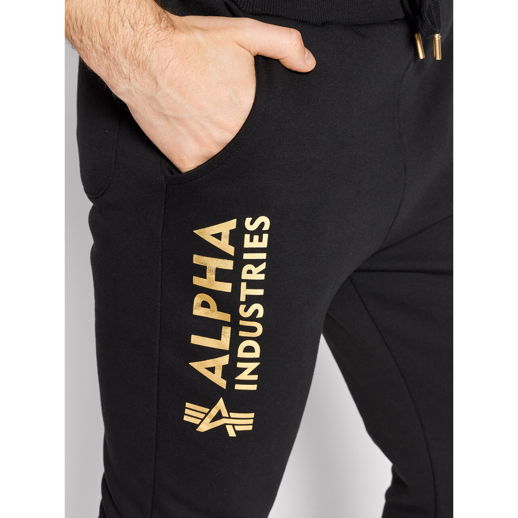 Alpha Industries Pantaloni trening Basic 116368 Negru Regular Fit - Pled.ro