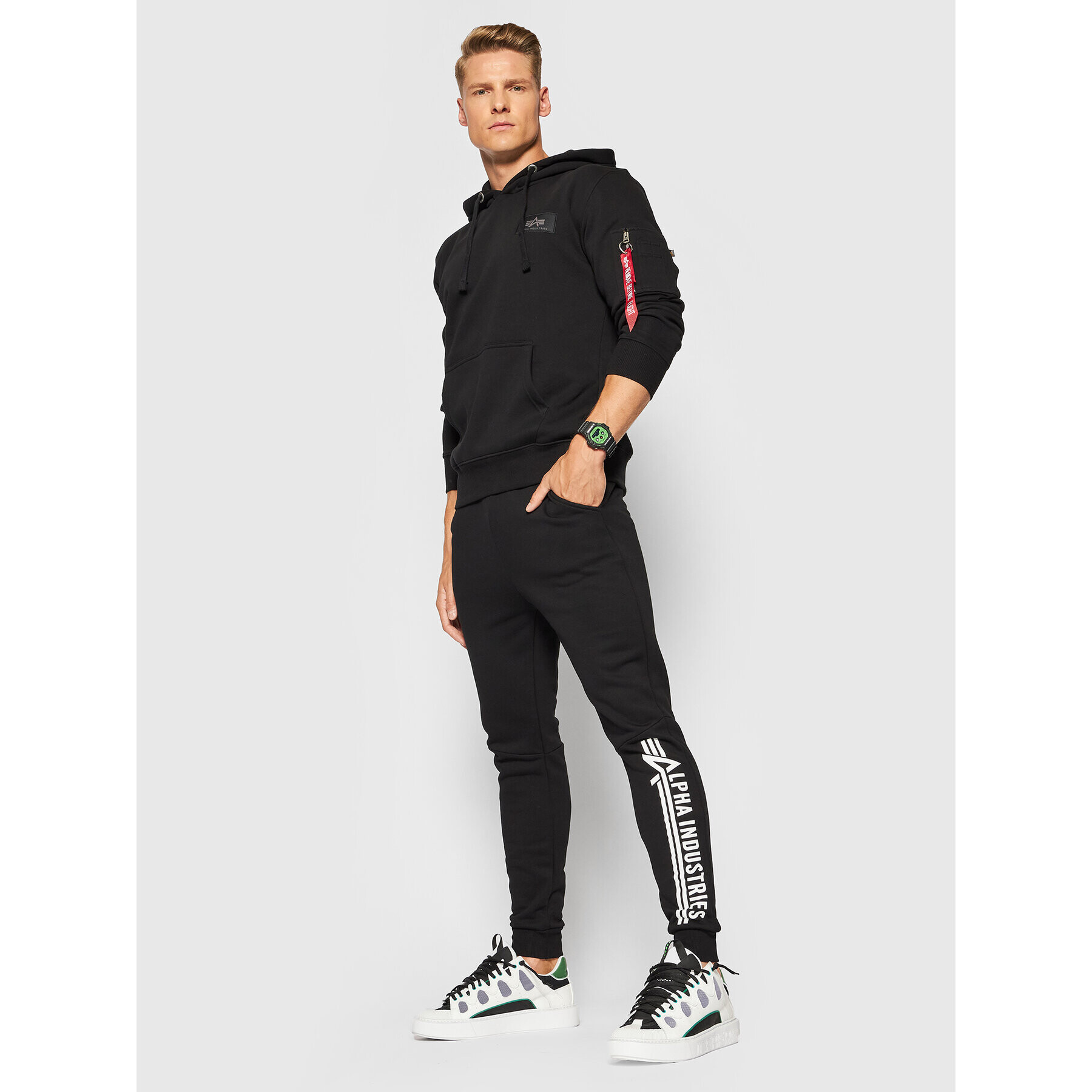 Alpha Industries Pantaloni trening Jogger 118364 Negru Regular Fit - Pled.ro