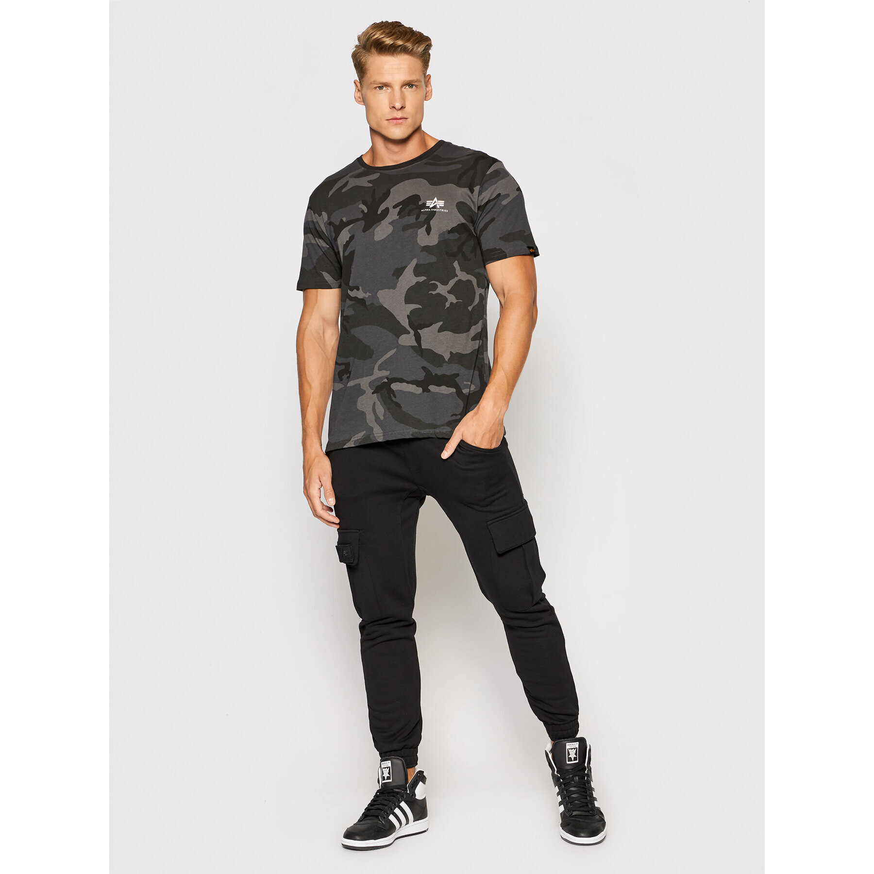 Alpha Industries Tricou Backprint T Camo 128507C Negru Regular Fit - Pled.ro