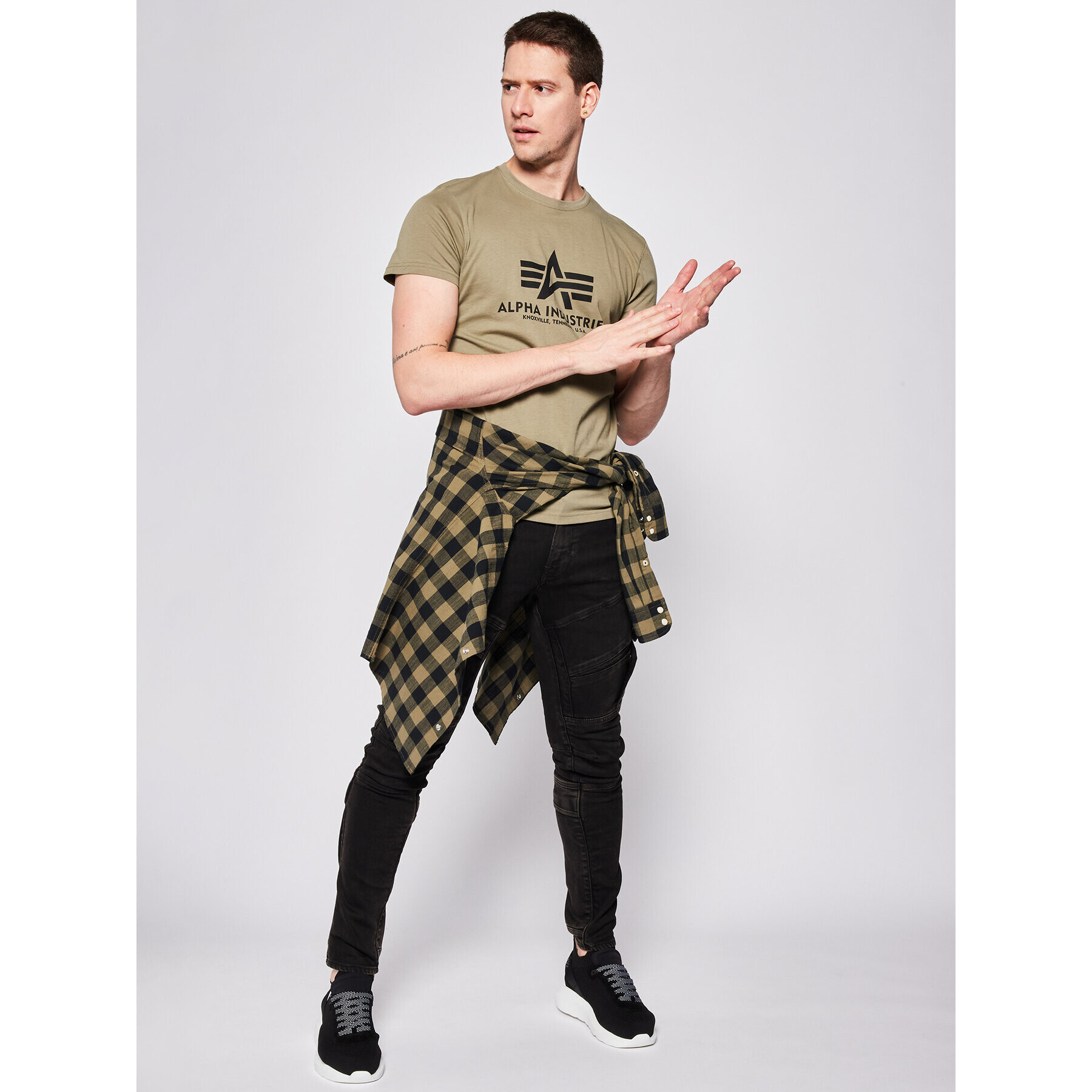 Alpha Industries Tricou Basic 100501 Verde Regular Fit - Pled.ro