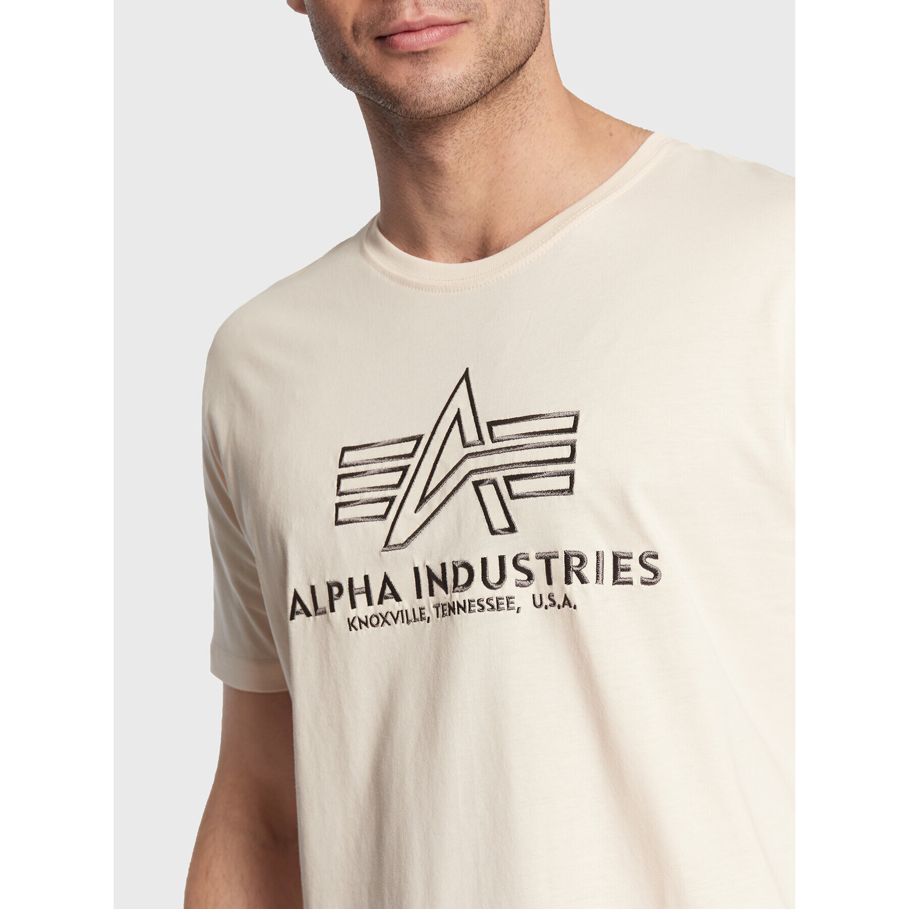 Alpha Industries Tricou Basic 118505 Bej Regular Fit - Pled.ro