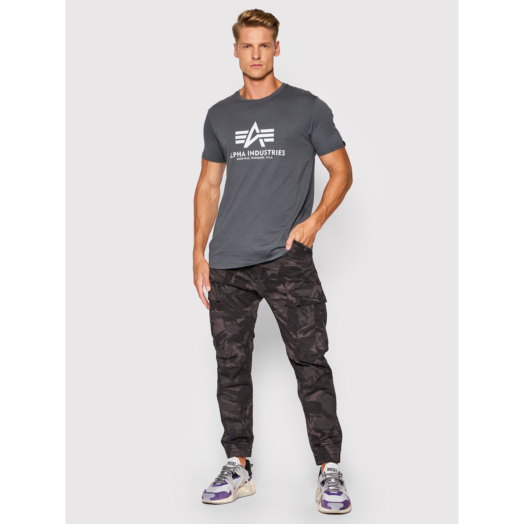 Alpha Industries Tricou Basic Reflective Print 100501RP Gri Regular Fit - Pled.ro