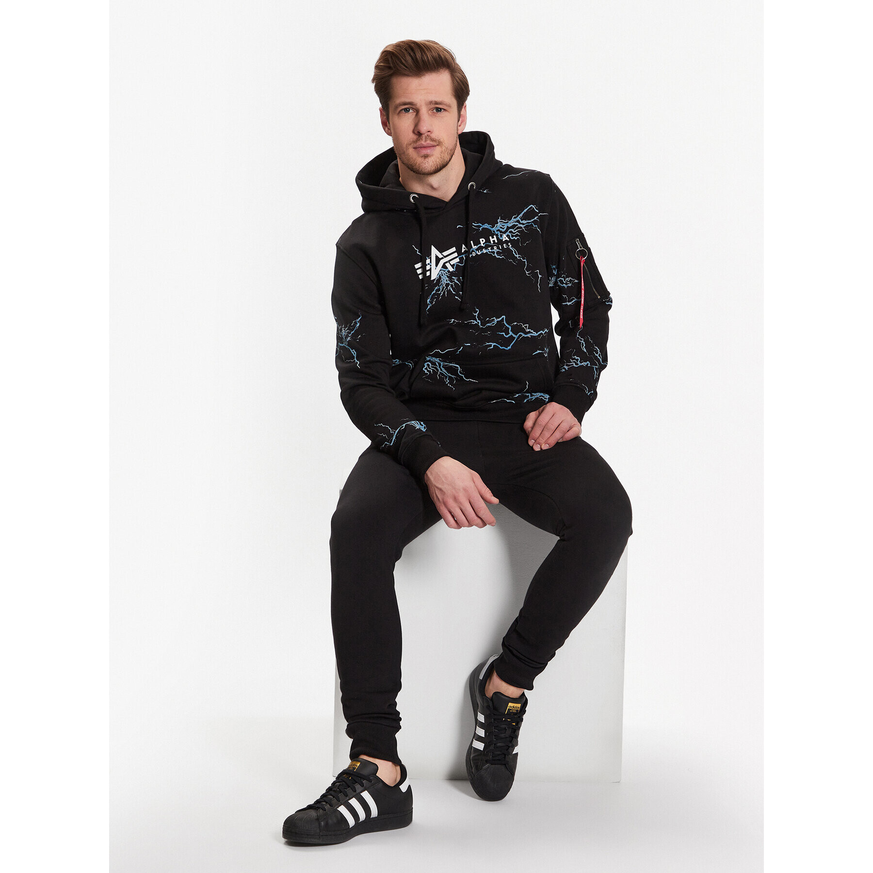 Alpha Industries Bluză Heritage Dragon 106330 Negru Regular Fit - Pled.ro