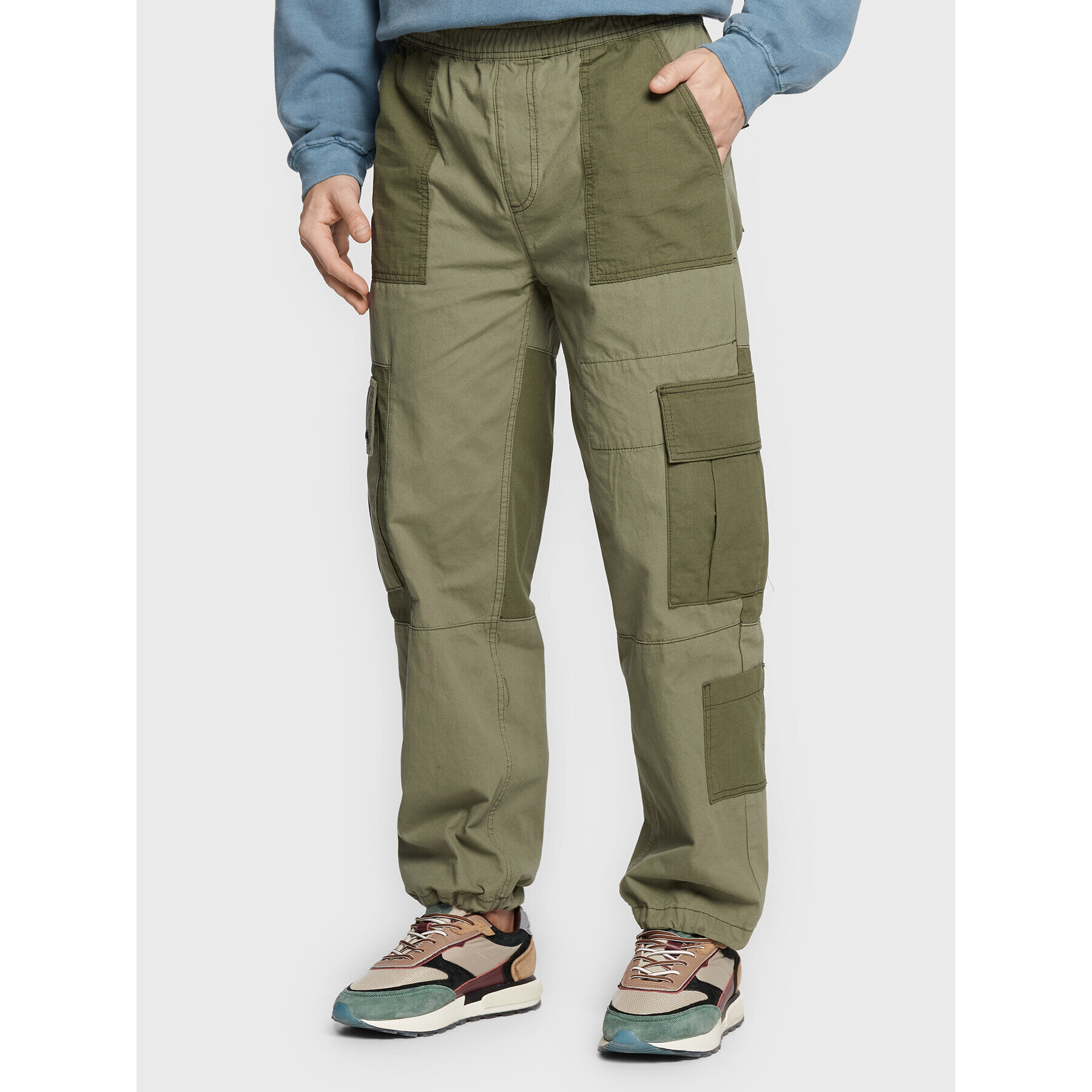 BDG Urban Outfitters Pantaloni din material 76141183 Verde Relaxed Fit - Pled.ro