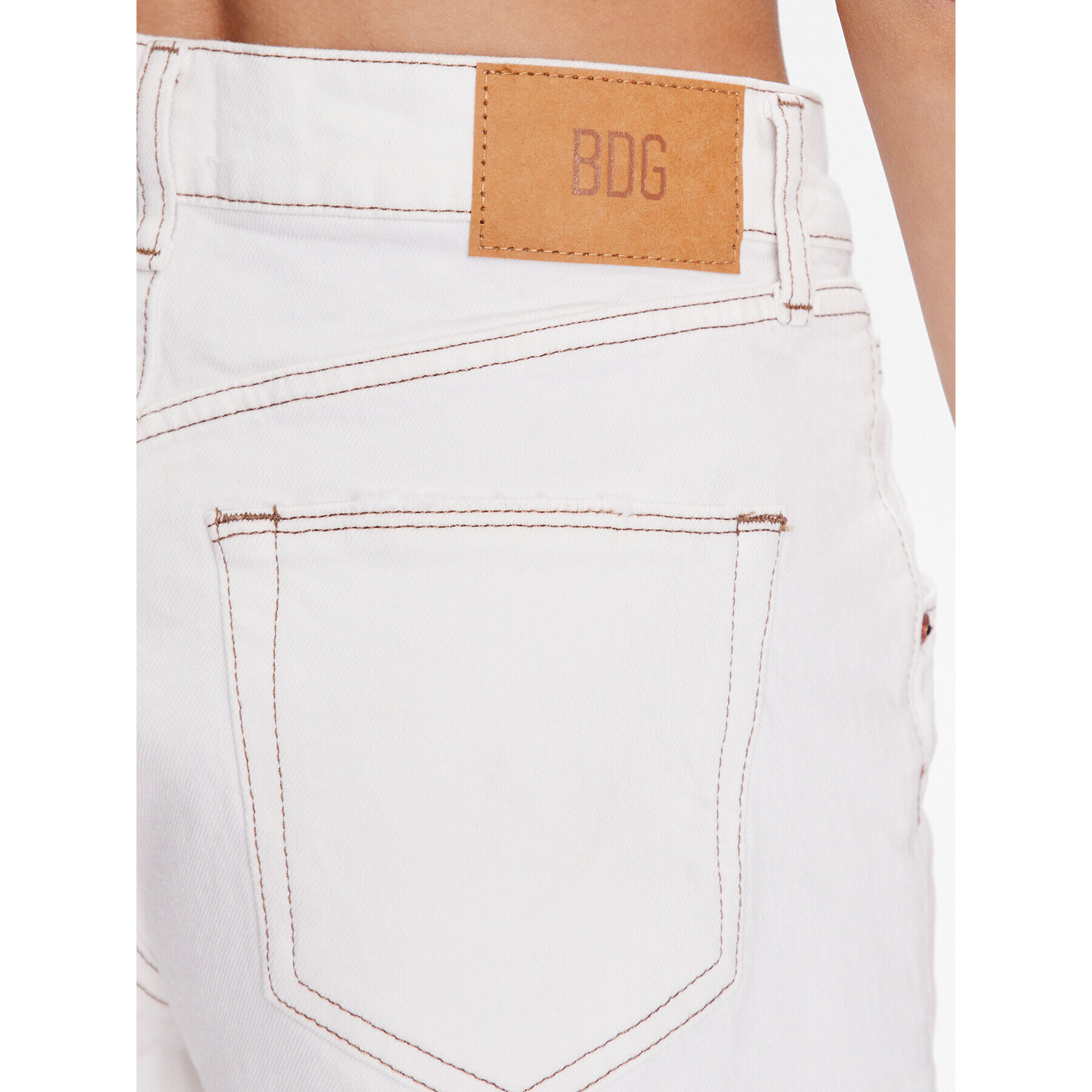 BDG Urban Outfitters Pantaloni scurți de blugi BDG ALINE ECRU STRETCH 76831940 Alb Regular Fit - Pled.ro