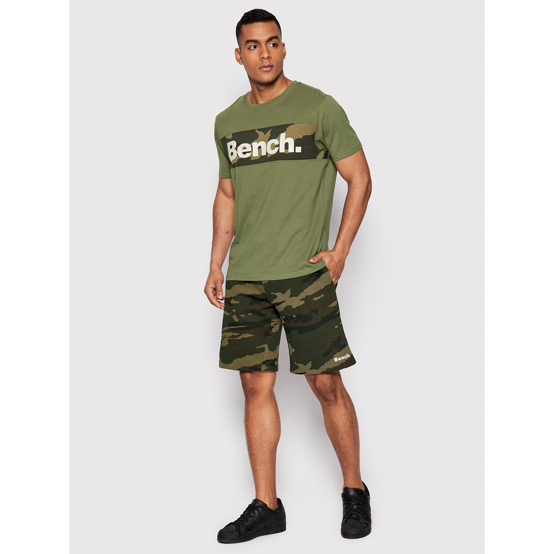 Bench Pantaloni scurți sport Canby 120770 Verde Regular Fit - Pled.ro