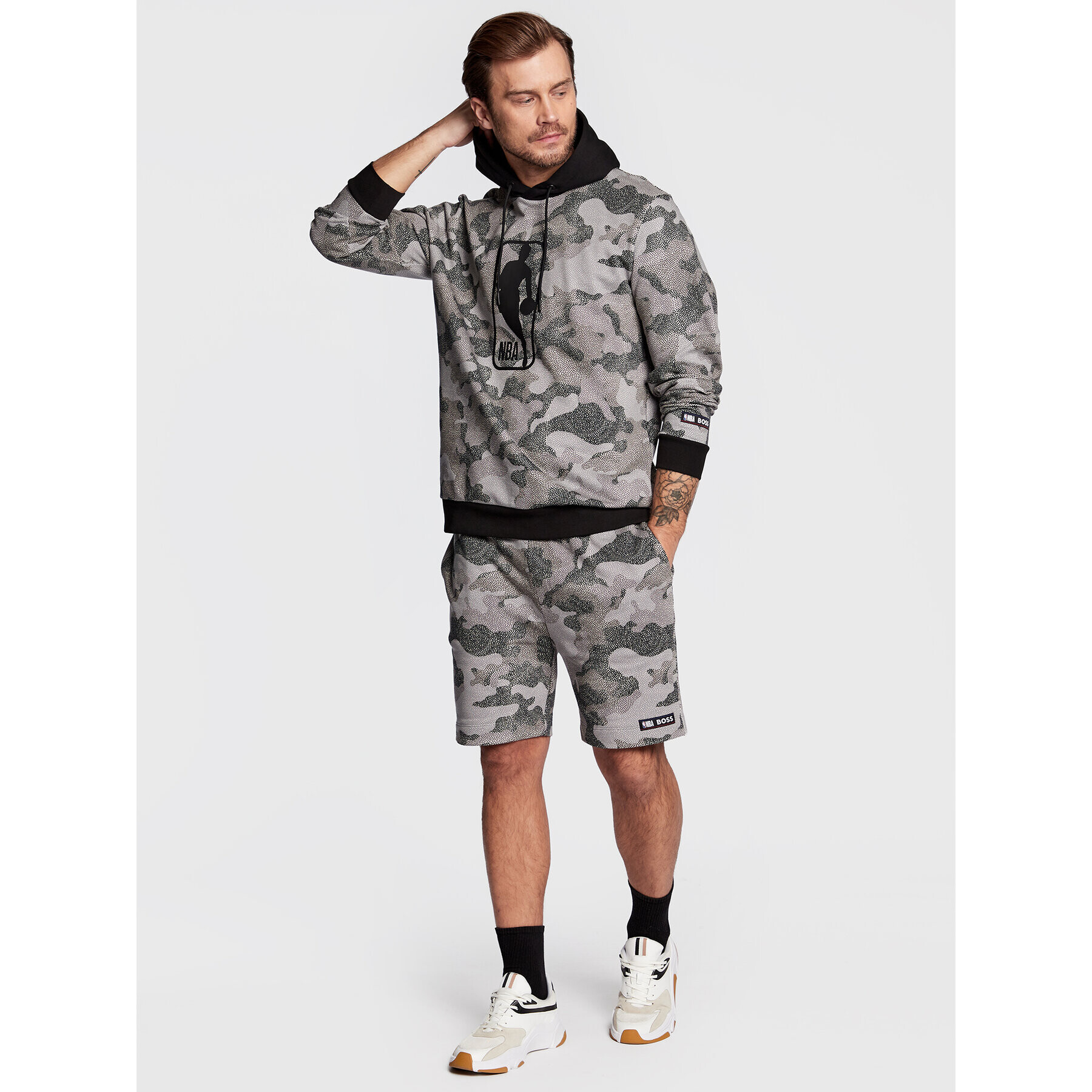 Boss Bluză NBA Camo 50477453 Gri Regular Fit - Pled.ro