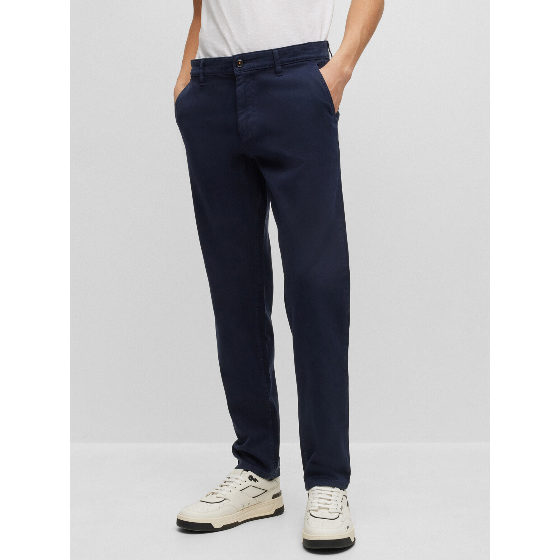 Boss Pantaloni chino 50494336 Bleumarin Slim Fit - Pled.ro