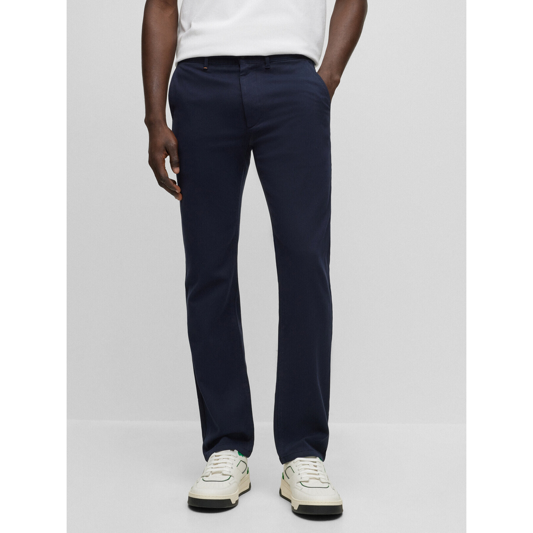 Boss Pantaloni chino 50495292 Bleumarin Slim Fit - Pled.ro