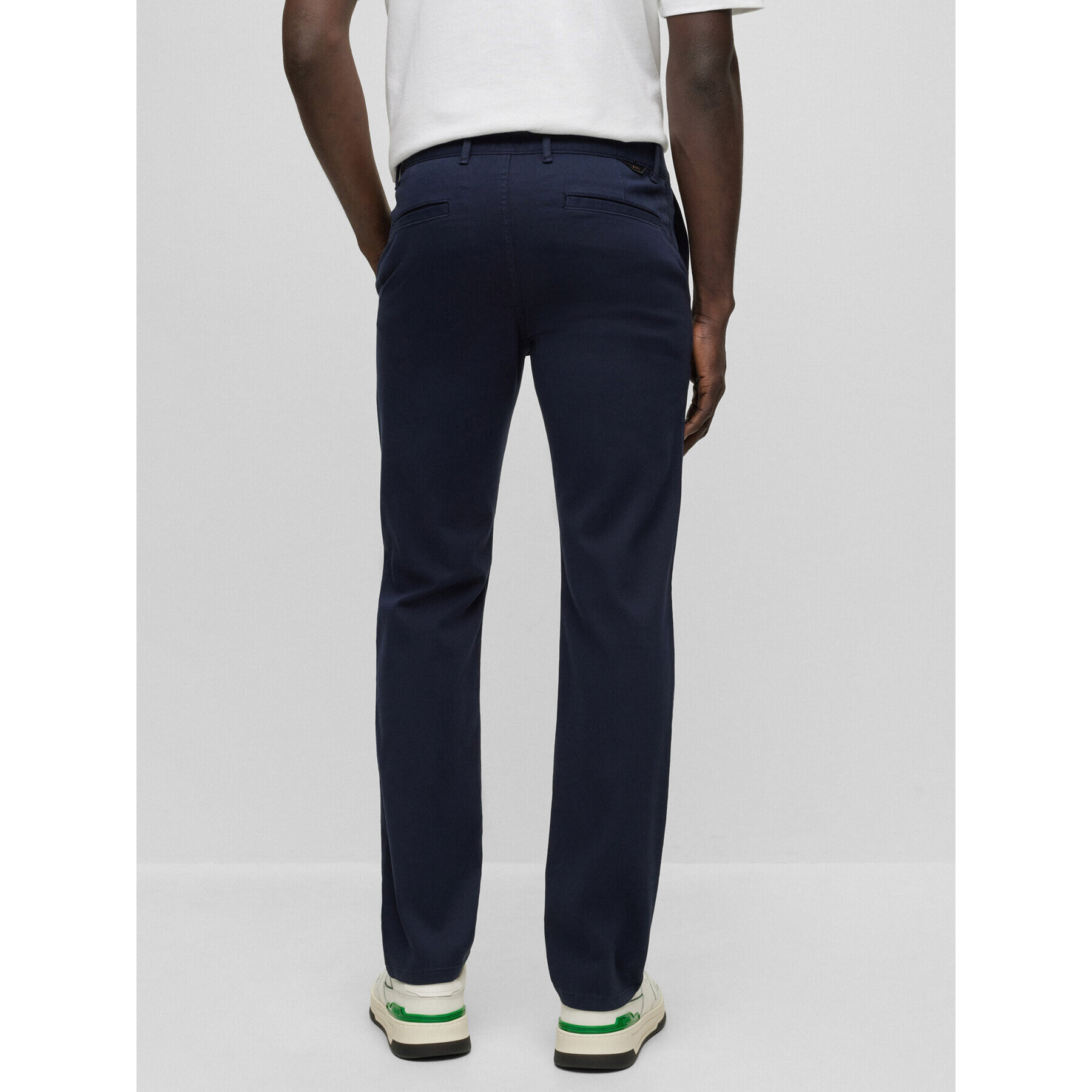 Boss Pantaloni chino 50495292 Bleumarin Slim Fit - Pled.ro