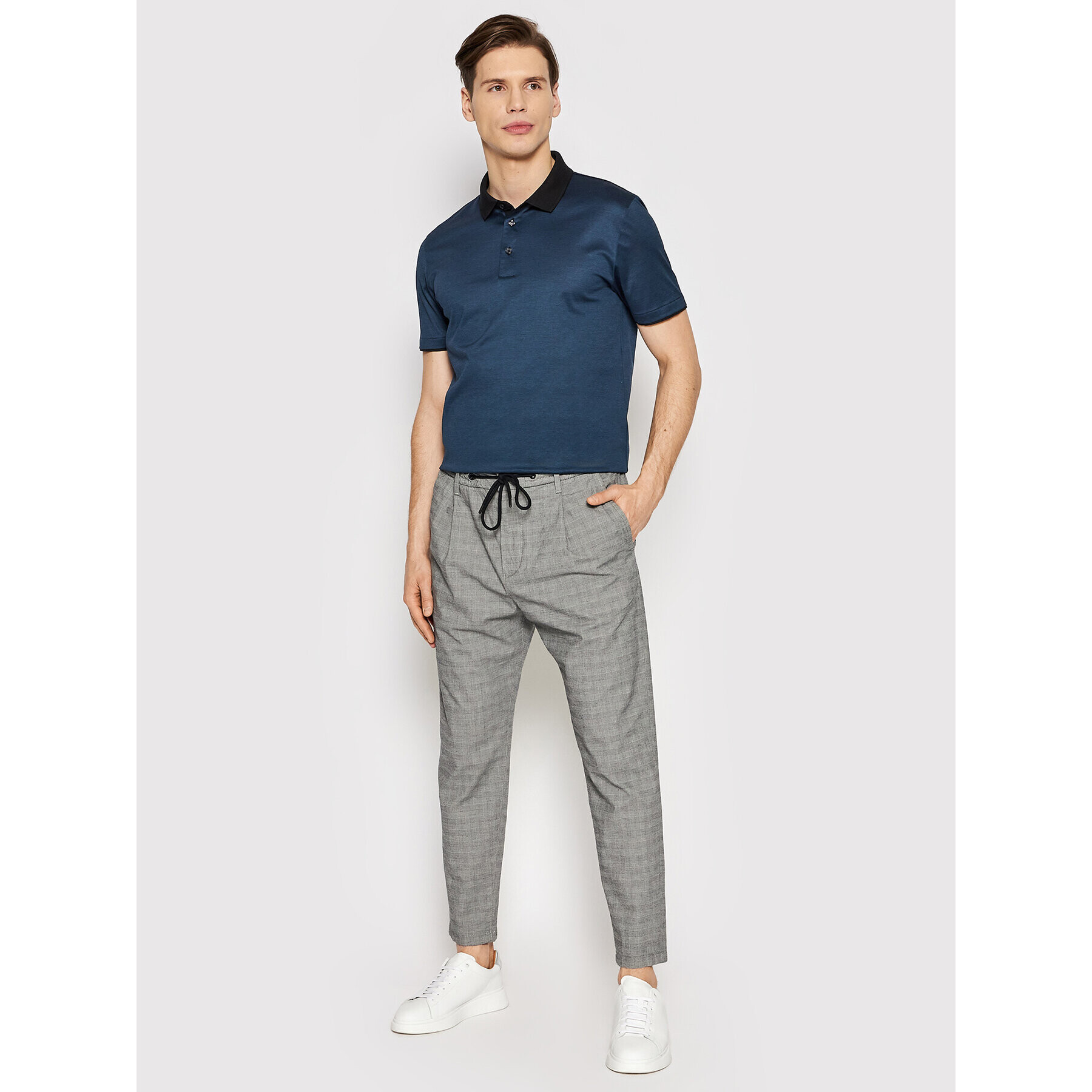 Boss Pantaloni chino Skay-DS1 50467077 Gri Tapered Fit - Pled.ro