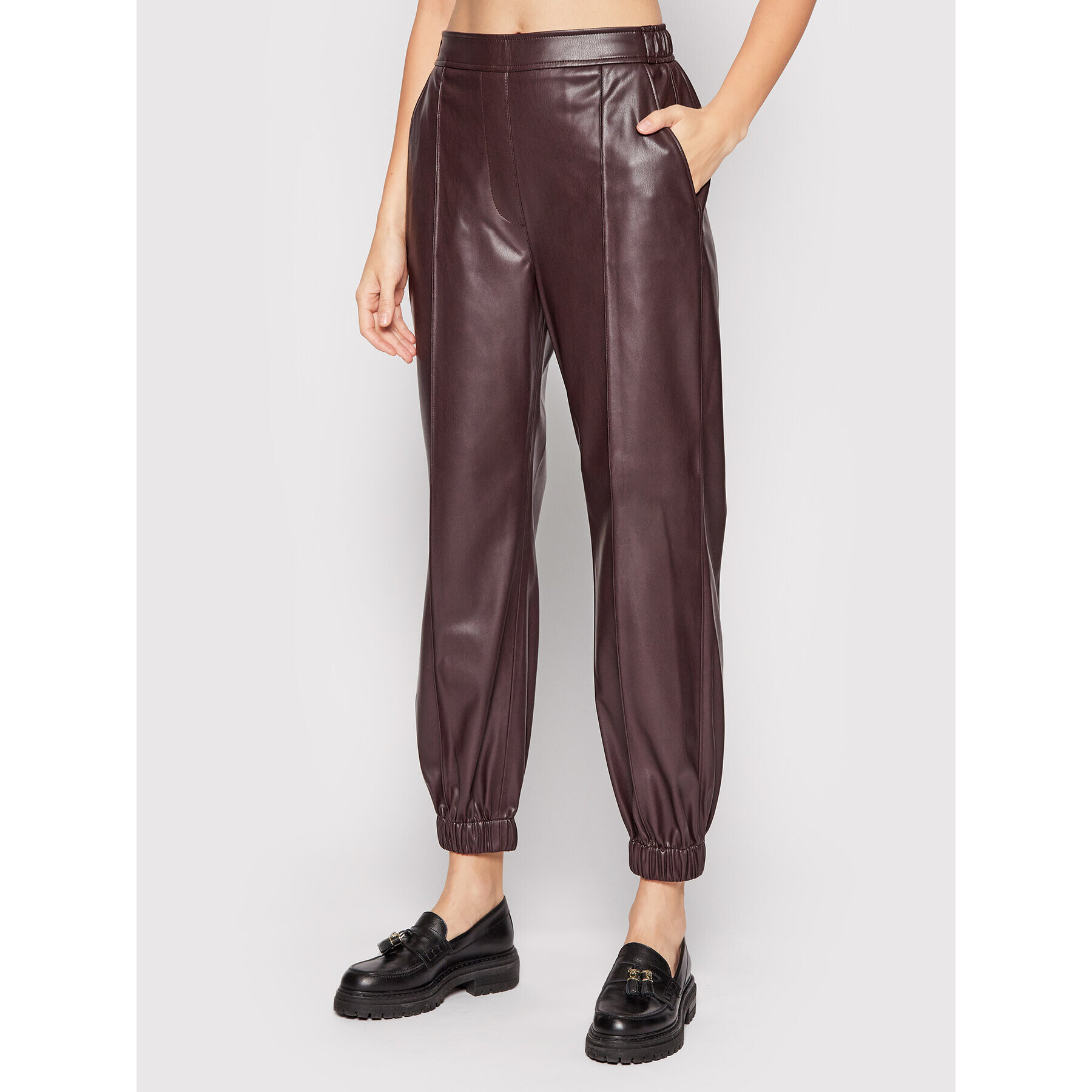 Boss Pantaloni din imitație de piele C_Teruna 50464355 Vișiniu Relaxed Fit - Pled.ro