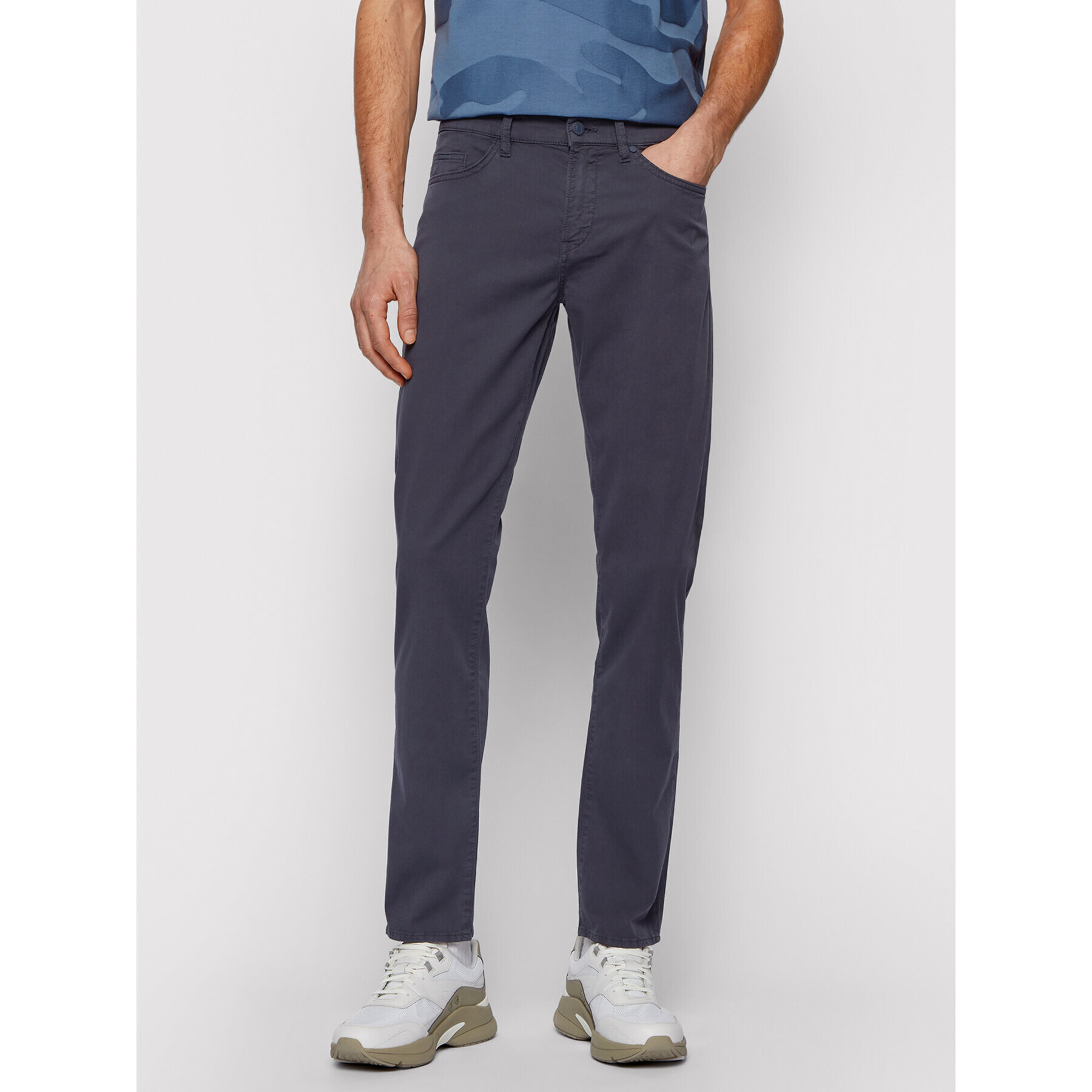 Boss Pantaloni din material Delaware 3-5-20 50449504 Bleumarin Slim Fit - Pled.ro