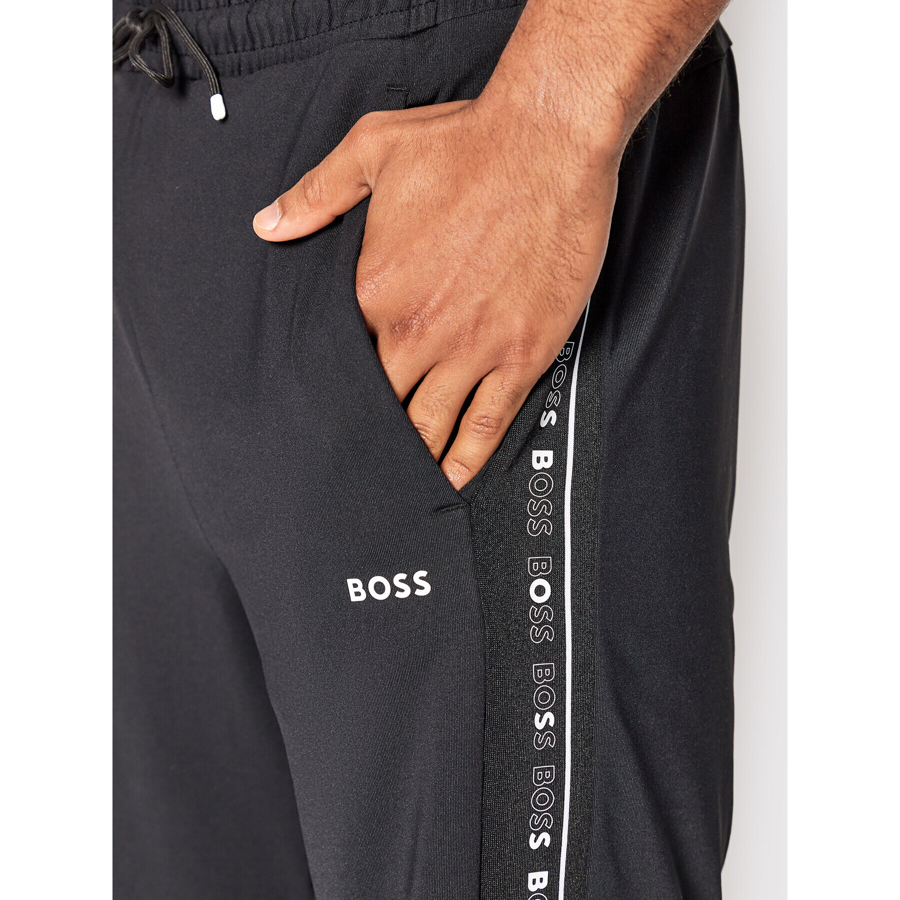 Boss Pantaloni scurți sport Headlo Gym 50472375 Negru Regular Fit - Pled.ro