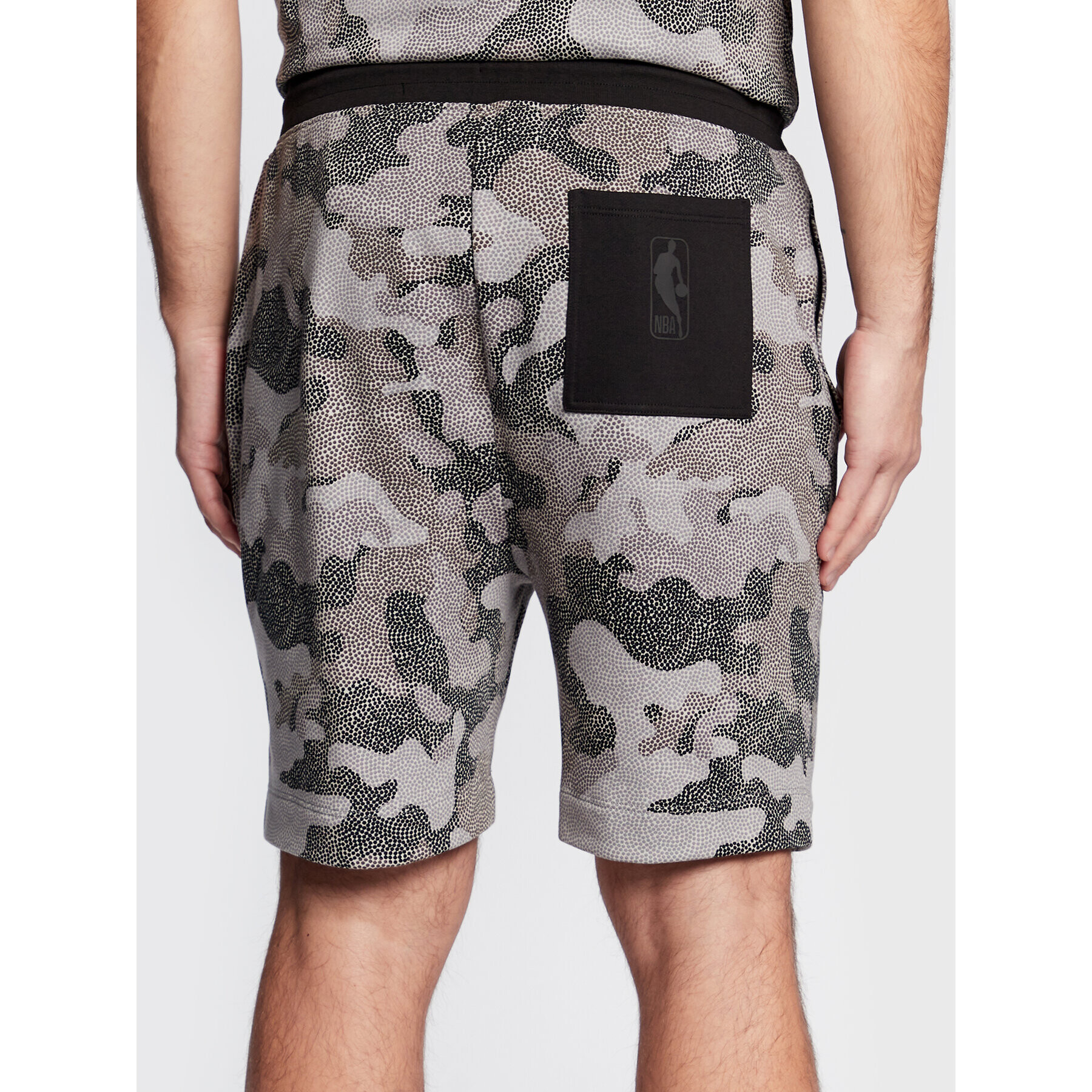 Boss Pantaloni scurți sport Slam_Camo_NBA 50477471 Gri Regular Fit - Pled.ro