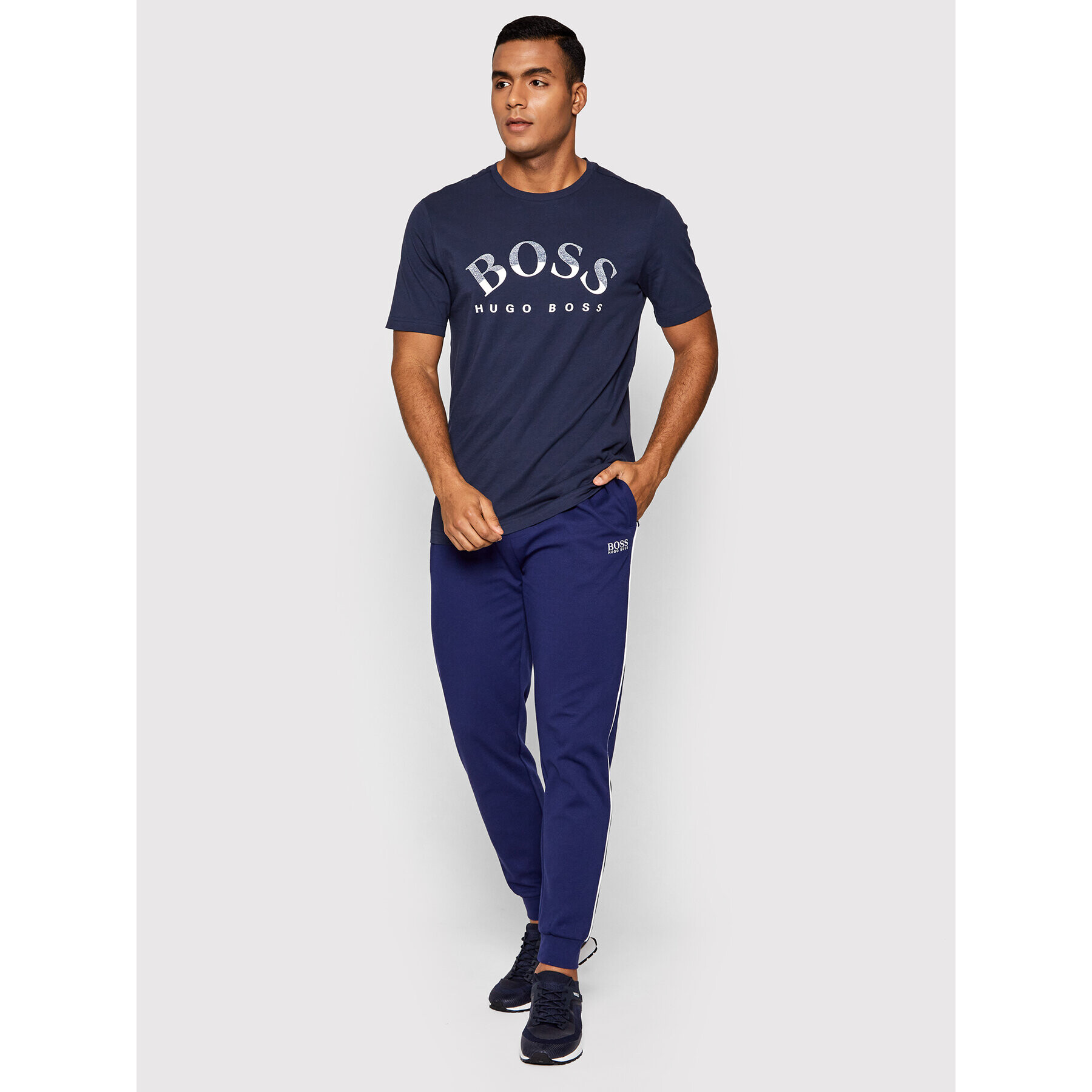 Boss Pantaloni trening 50460273 Bleumarin Regular Fit - Pled.ro