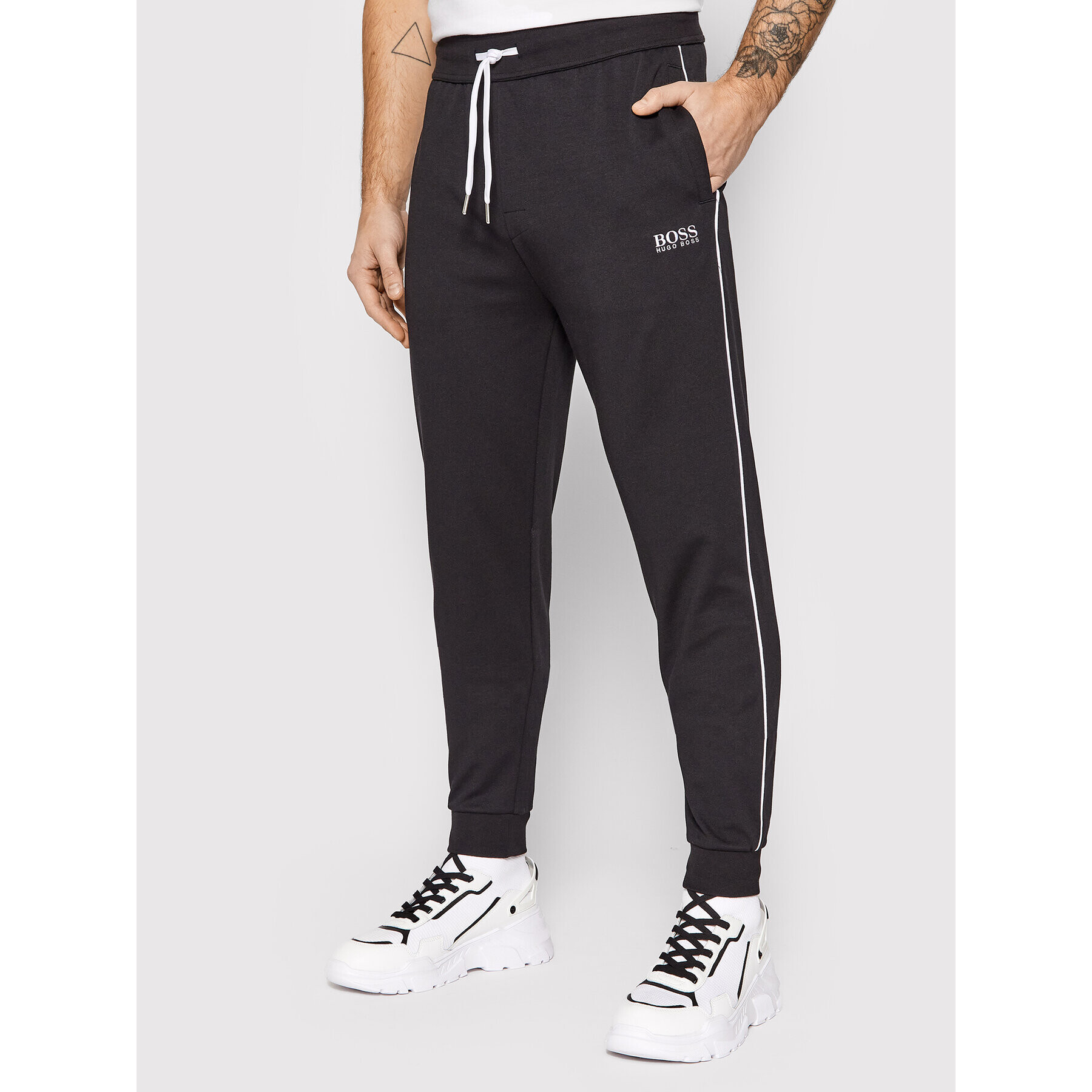 Boss Pantaloni trening 50460273 Negru Regular Fit - Pled.ro