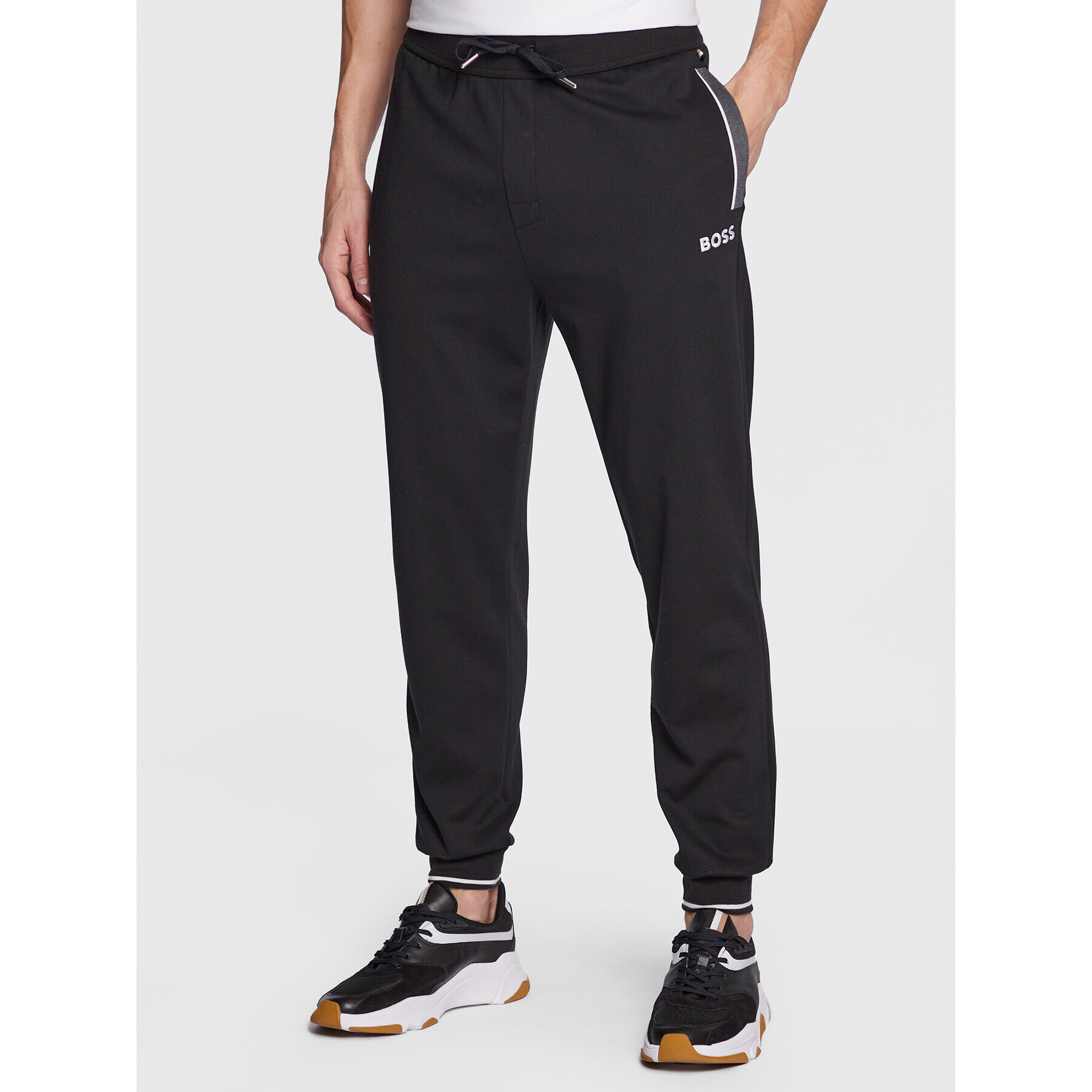 Boss Pantaloni trening 50480536 Negru Regular Fit - Pled.ro