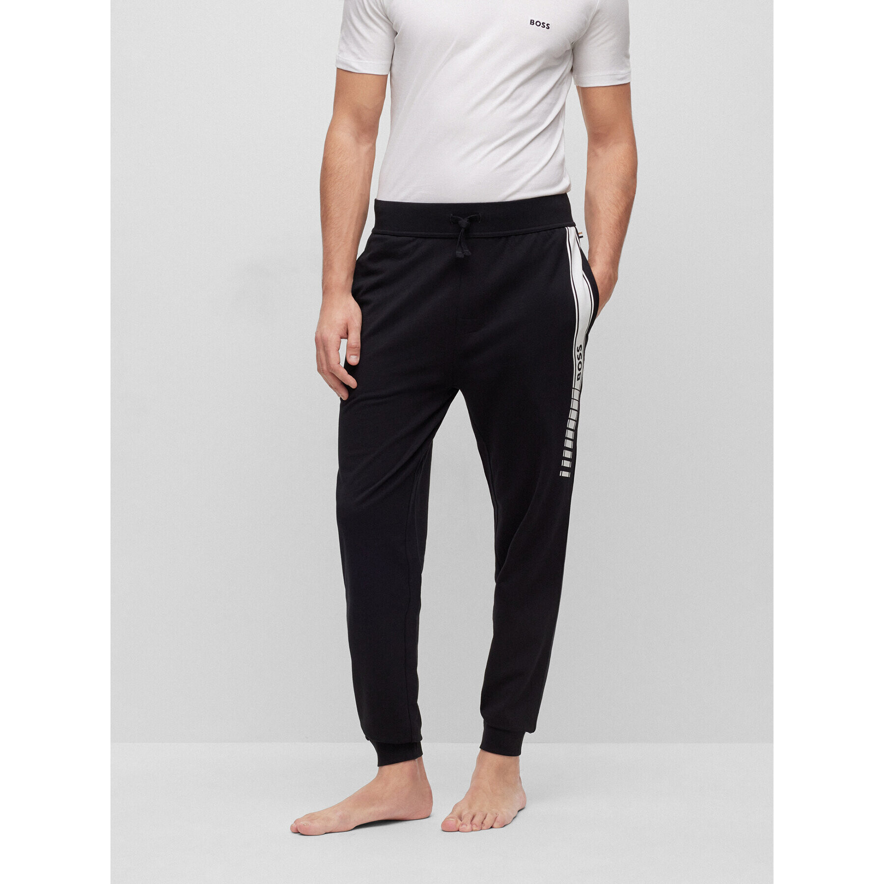 Boss Pantaloni trening 50496760 Negru Regular Fit - Pled.ro