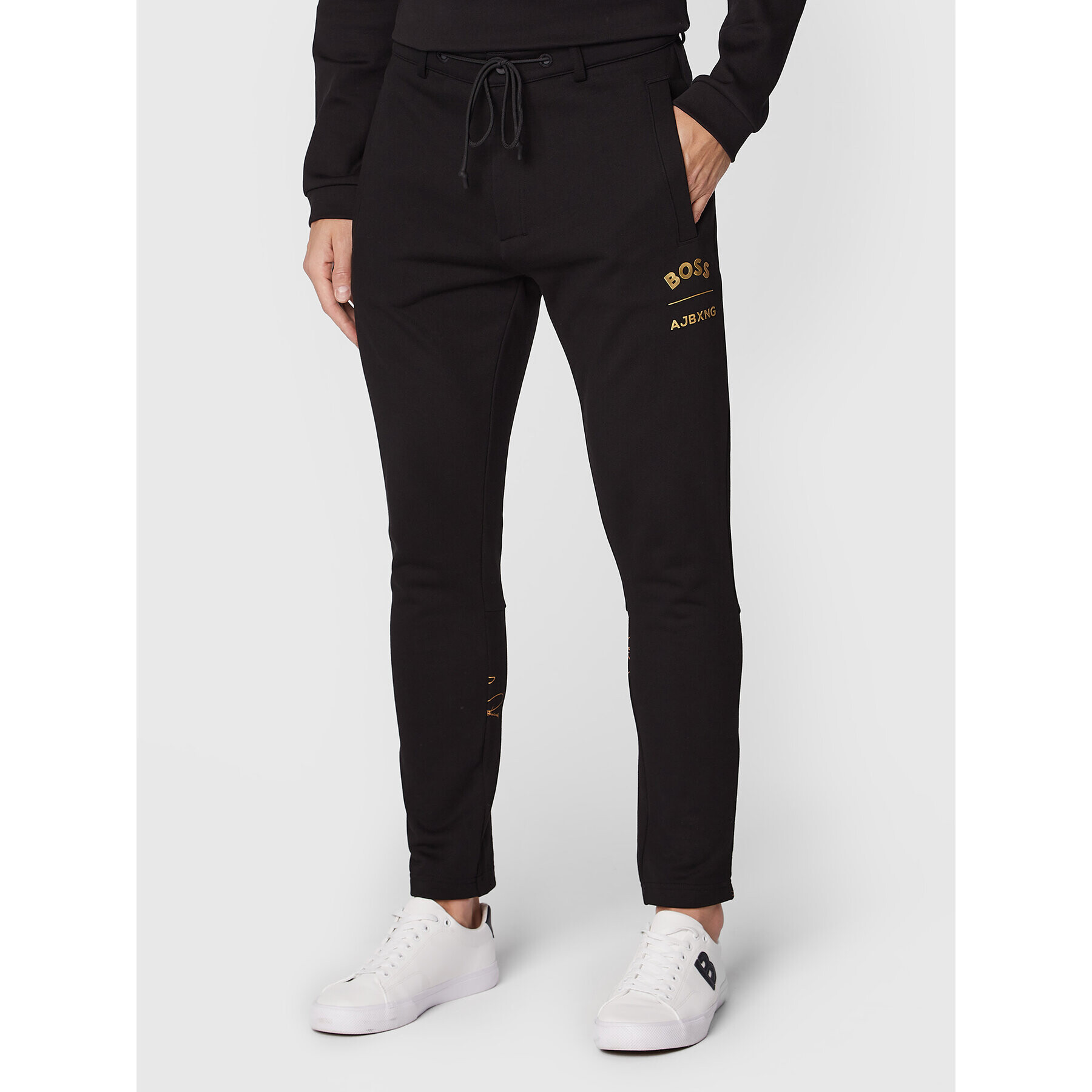 Boss Pantaloni trening AJBXNG Halboa Aj 50476434 Negru Regular Fit - Pled.ro