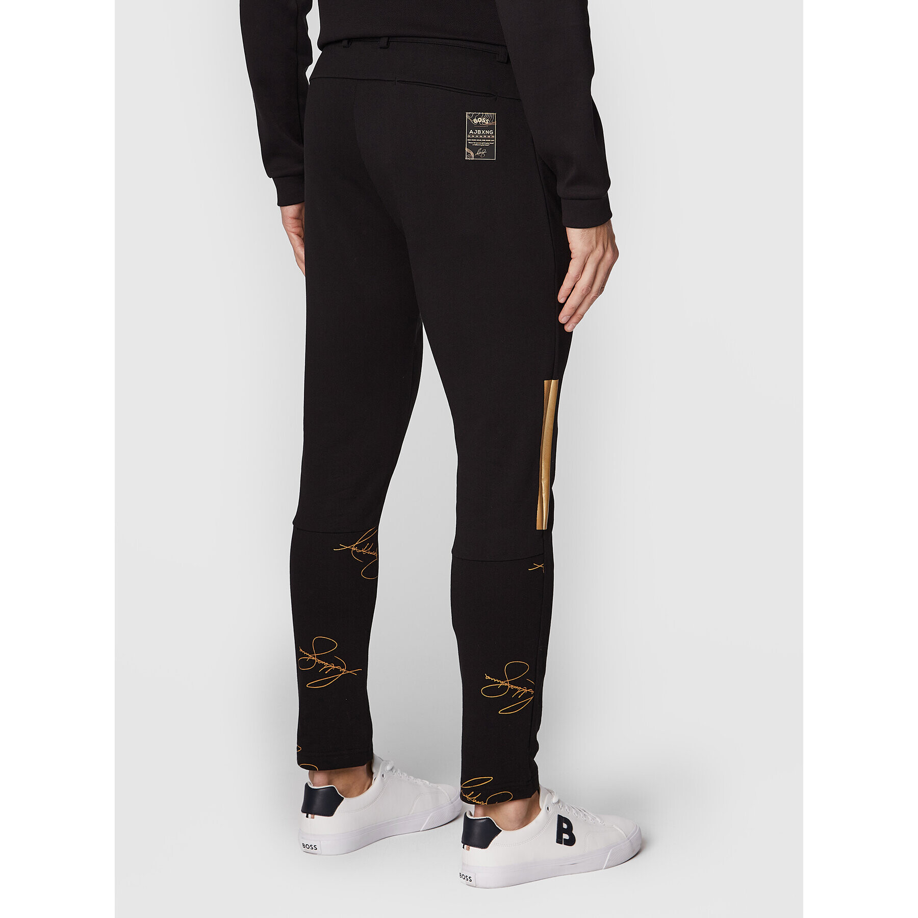 Boss Pantaloni trening AJBXNG Halboa Aj 50476434 Negru Regular Fit - Pled.ro