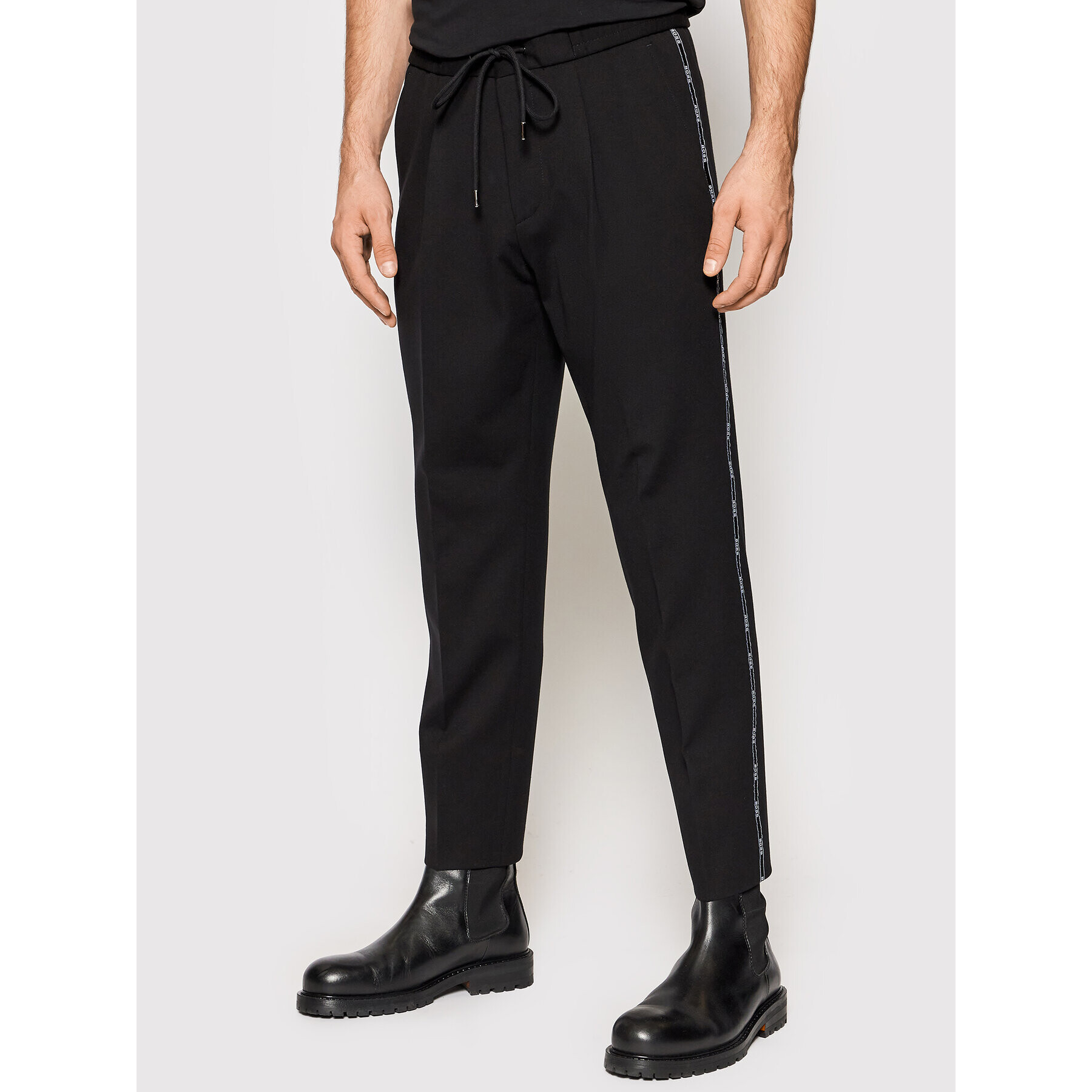 Boss Pantaloni trening C Perin J Ds Hc 221 50464794 Negru Relaxed Fit - Pled.ro