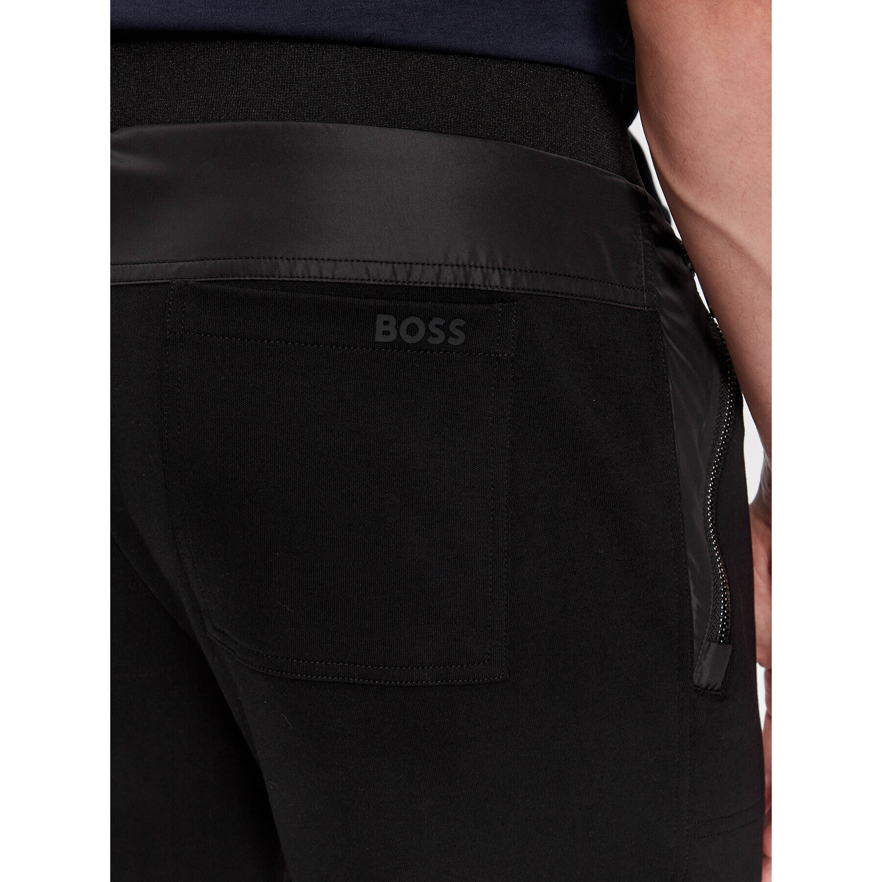 Boss Pantaloni trening Lamont 141 50499243 Negru Regular Fit - Pled.ro