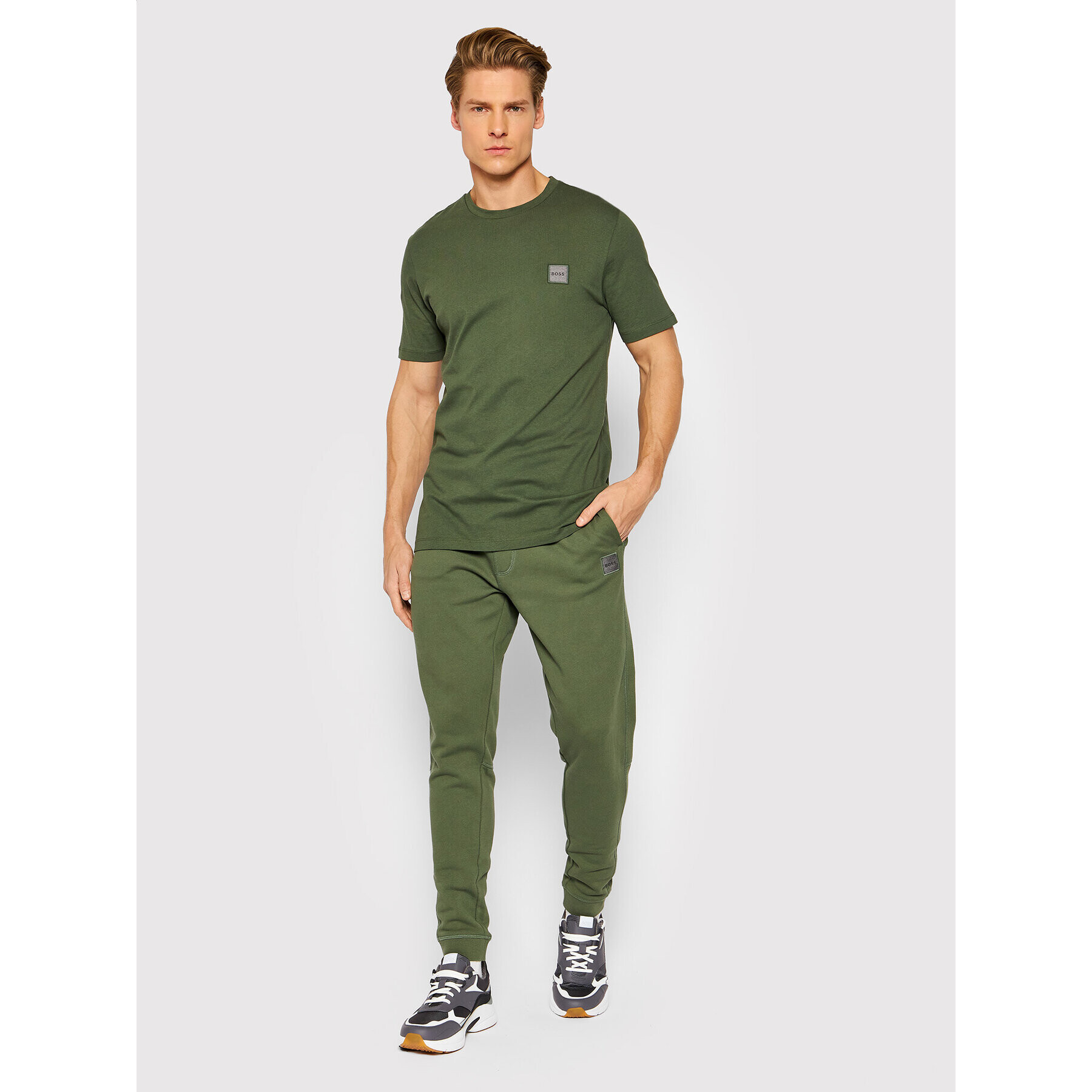 Boss Pantaloni trening Sestart 1 50462790 Verde Regular Fit - Pled.ro