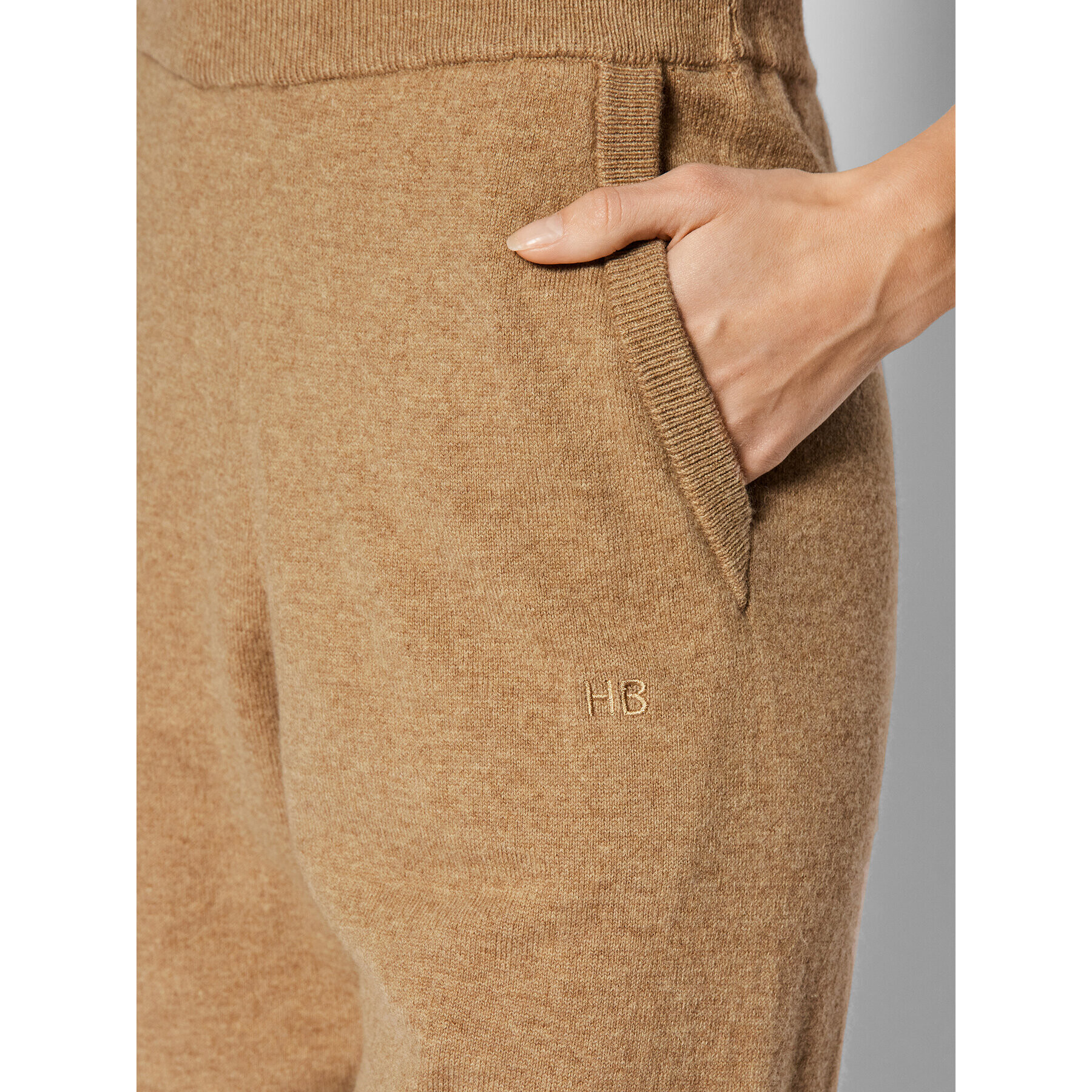 Boss Pantaloni tricotați Flillian 50453059 Bej Relaxed Fit - Pled.ro