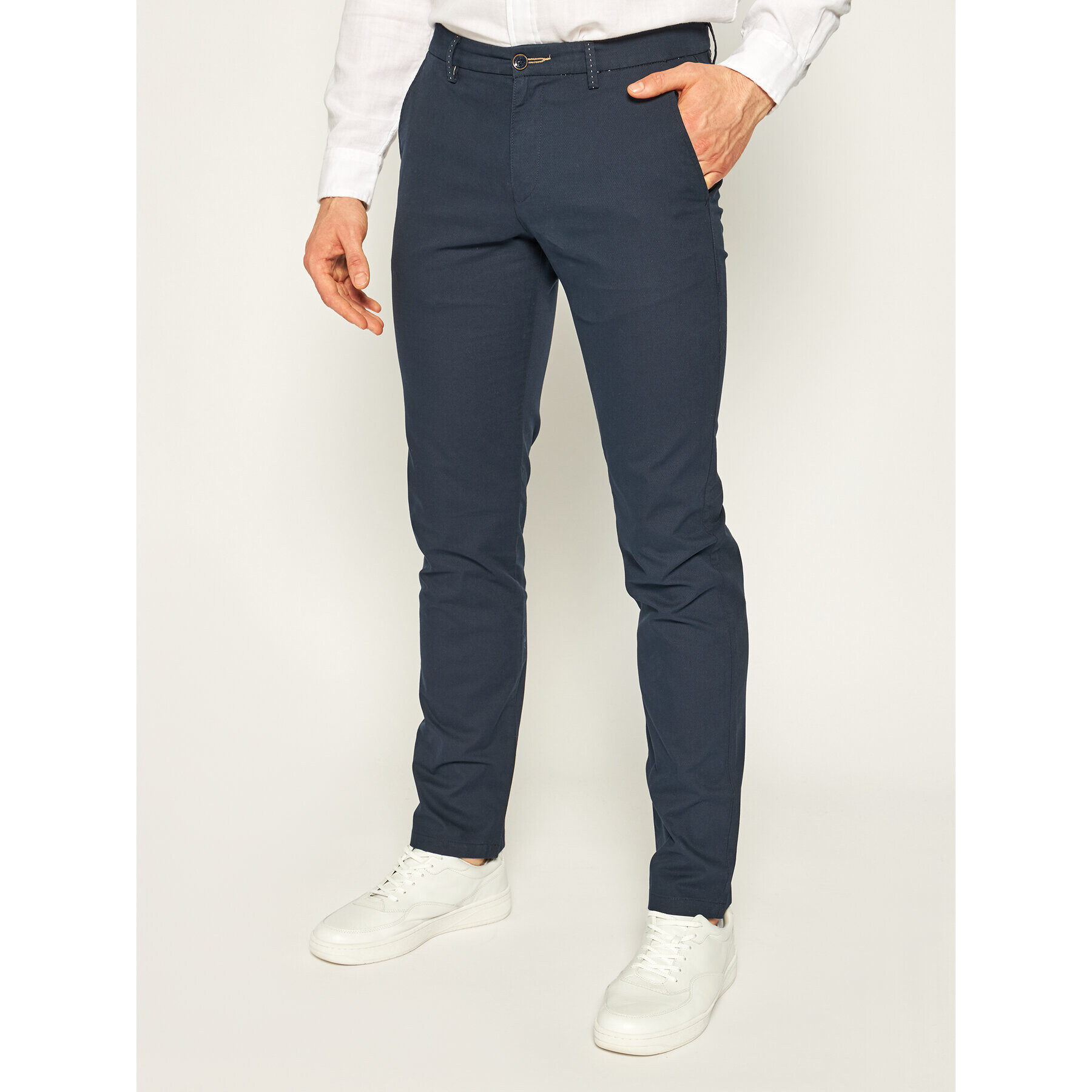 Bugatti Pantaloni chino 4810GD 56236 Bleumarin Modern Fit - Pled.ro