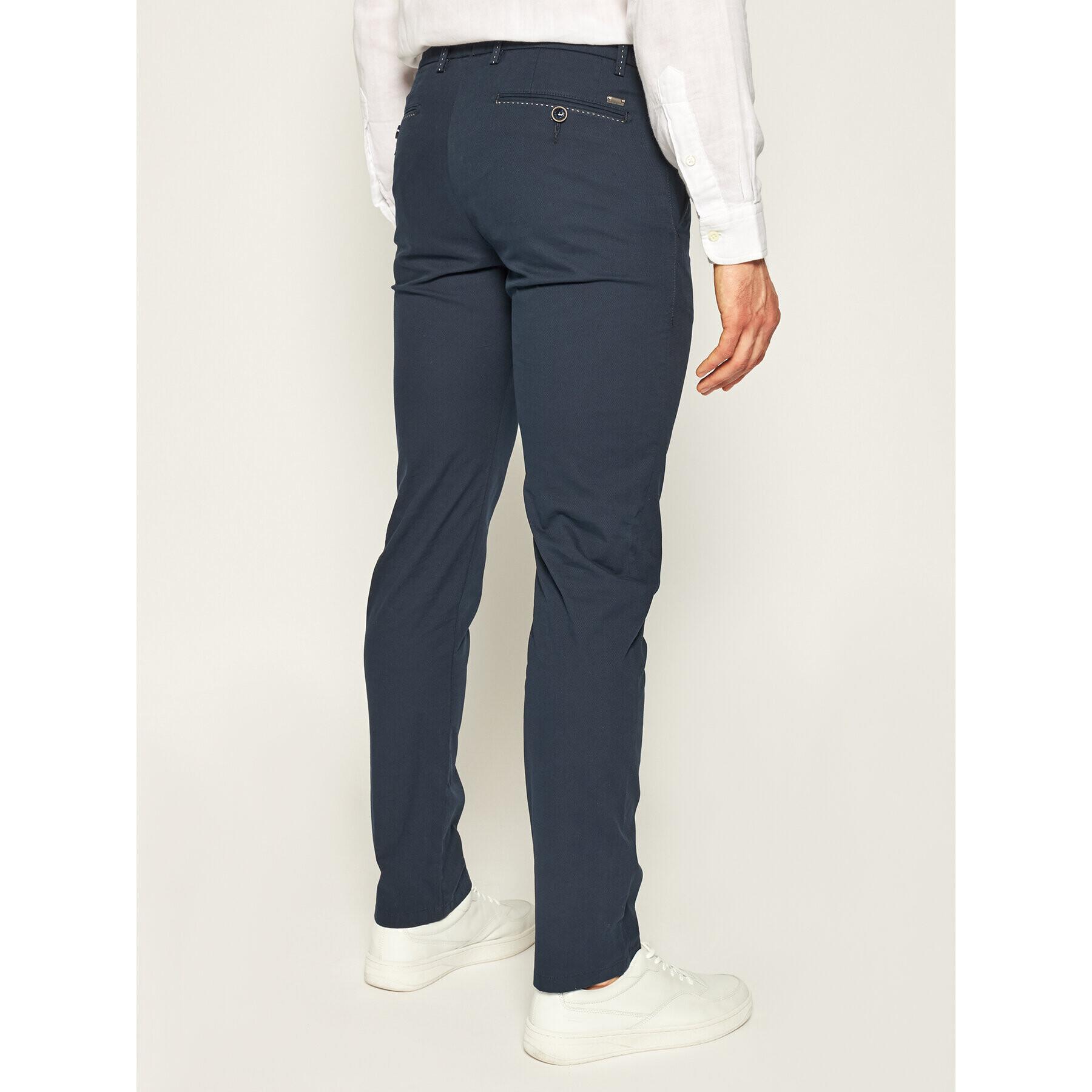 Bugatti Pantaloni chino 4810GD 56236 Bleumarin Modern Fit - Pled.ro