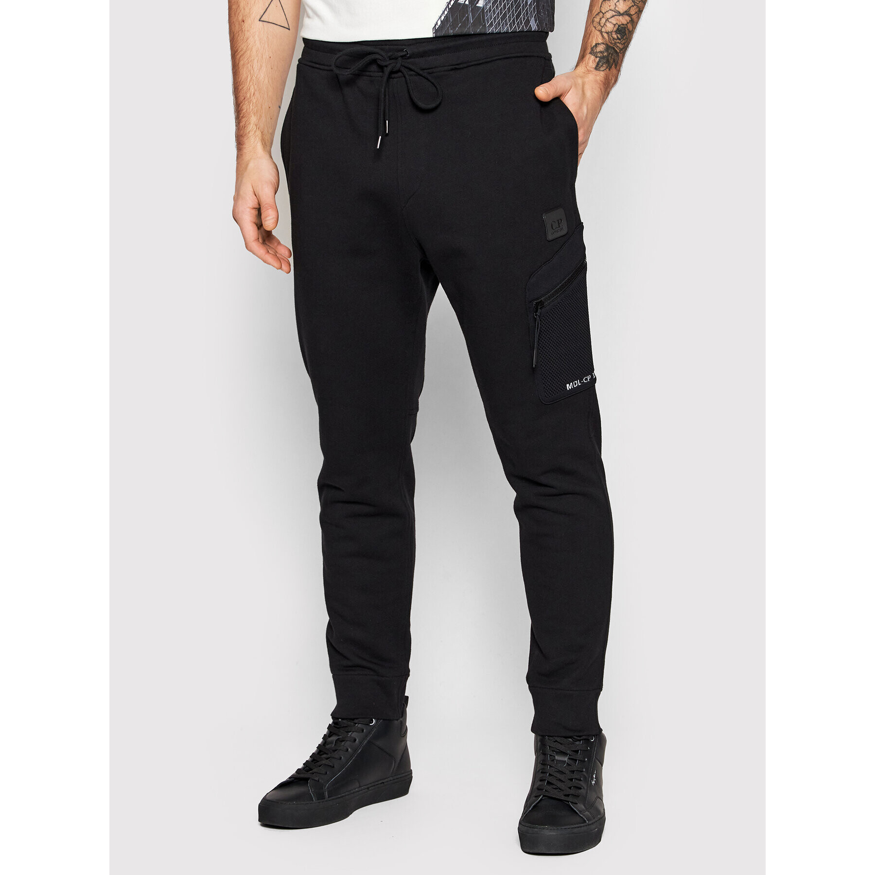 C.P. Company Pantaloni trening Diagonal Raised 12CMSP071A 005086W Negru Regular Fit - Pled.ro