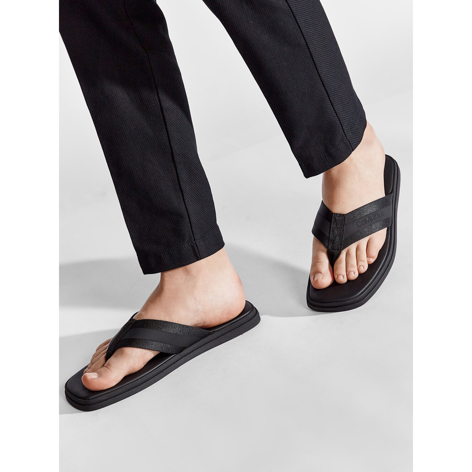 Calvin Klein Flip flop Leather Thong Wb HM0HM00464 Negru - Pled.ro