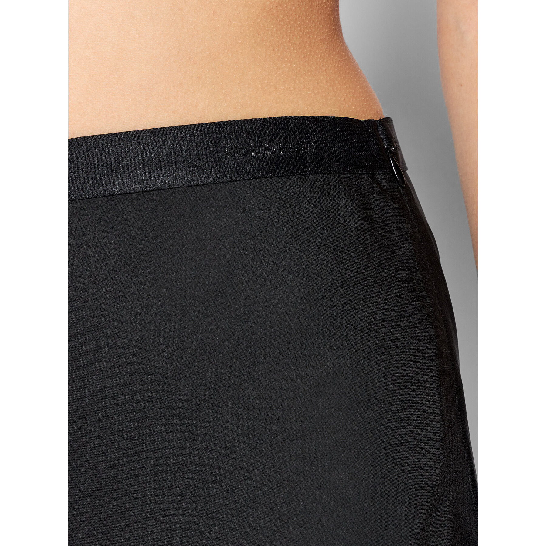 Calvin Klein Fustă midi Bias K20K203514 Negru Regular Fit - Pled.ro