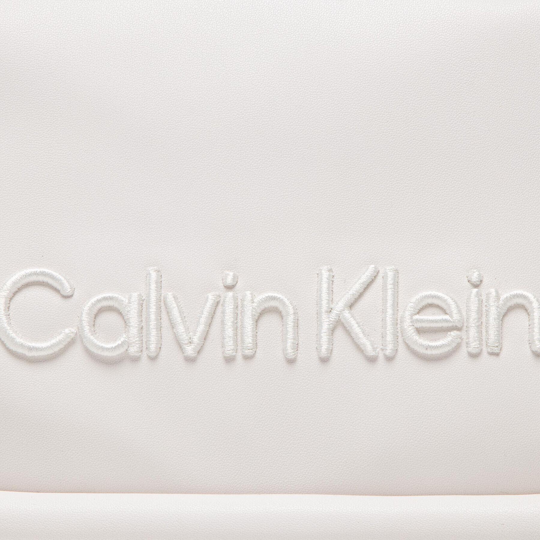 Calvin Klein Geantă Calvin Resort Camera Bag K60K609639 Bej - Pled.ro