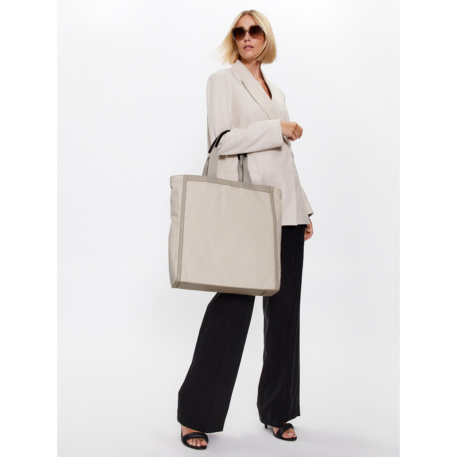 Calvin Klein Geantă Ck Connect Tote Refibra K40K401000 Bej - Pled.ro