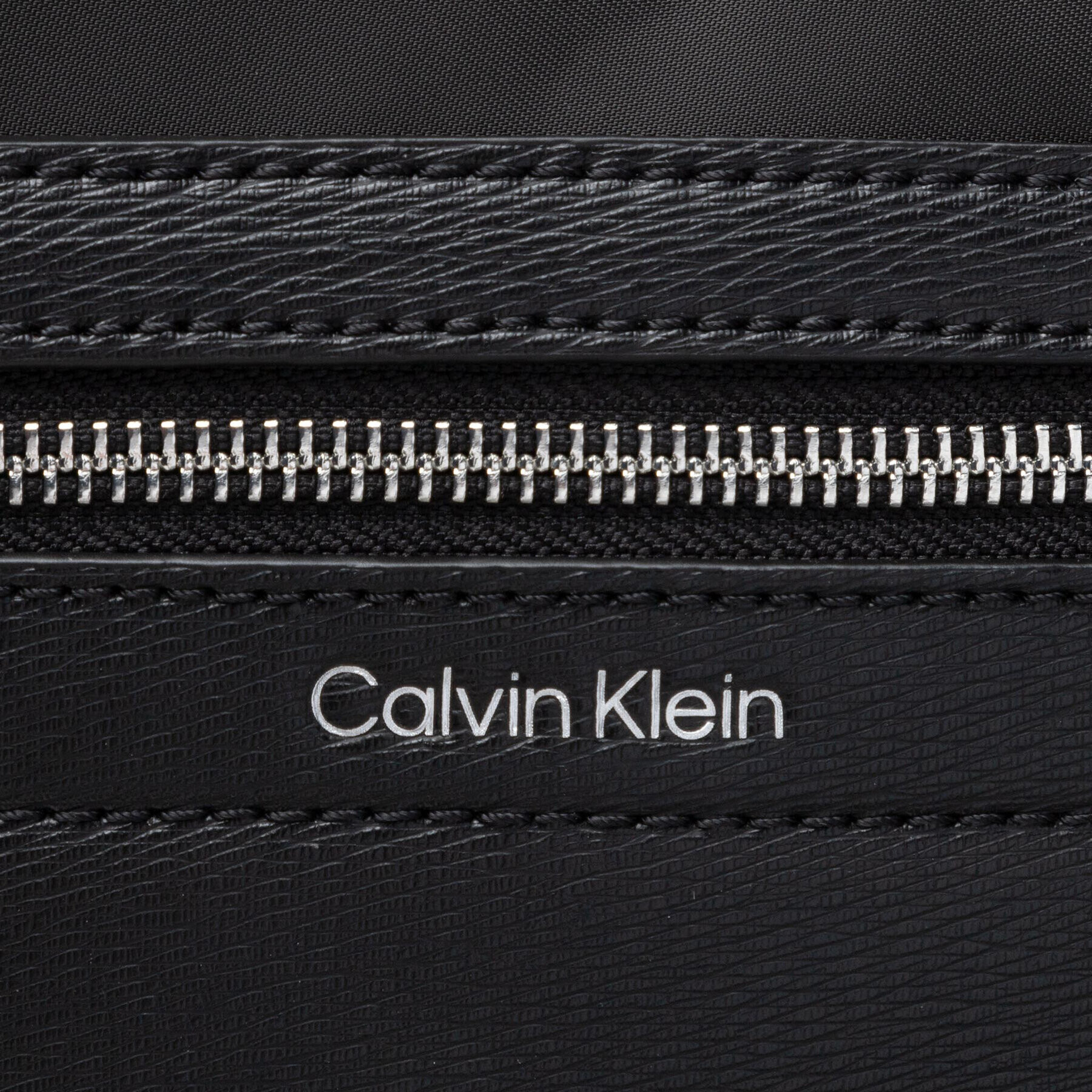 Calvin Klein Geantă pentru laptop Classic Repreve Laptop Bag Wpckt K50K508704 Negru - Pled.ro