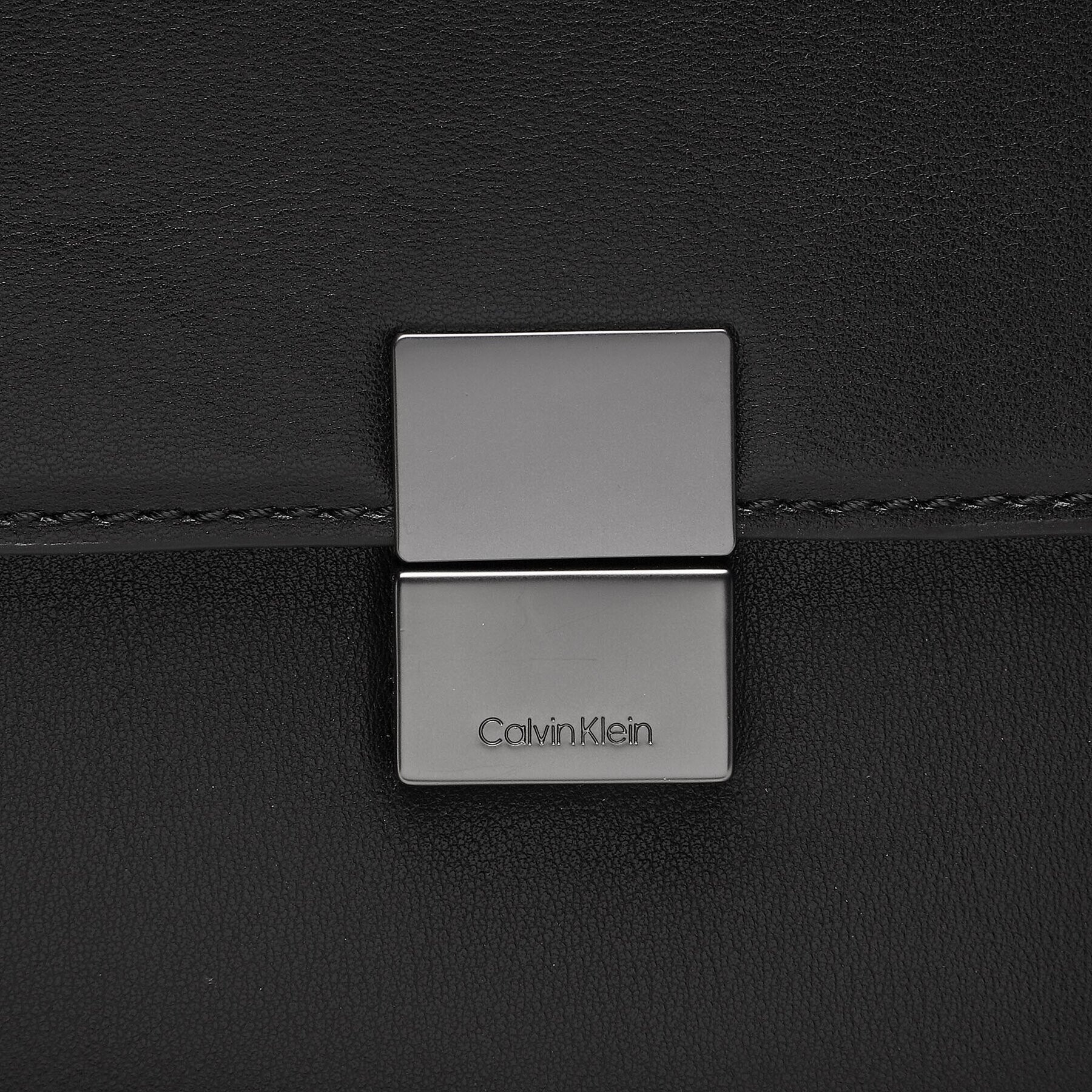 Calvin Klein Geantă pentru laptop Iconic Hardware Laptop Bag K50K510250 Negru - Pled.ro