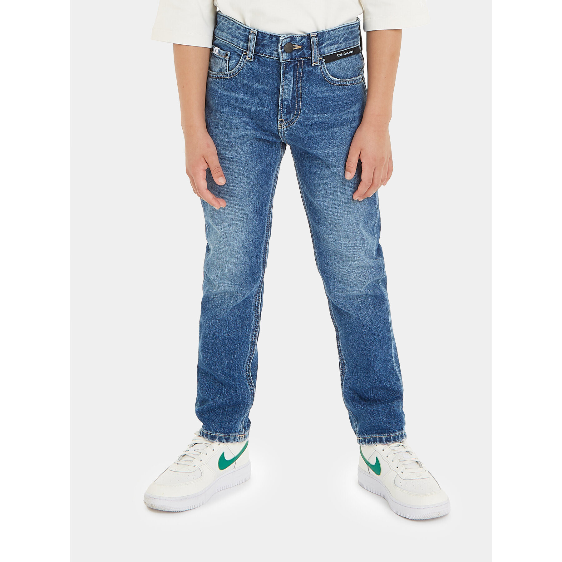 Calvin Klein Jeans Blugi Dad IB0IB01786 Albastru Tapered Fit - Pled.ro