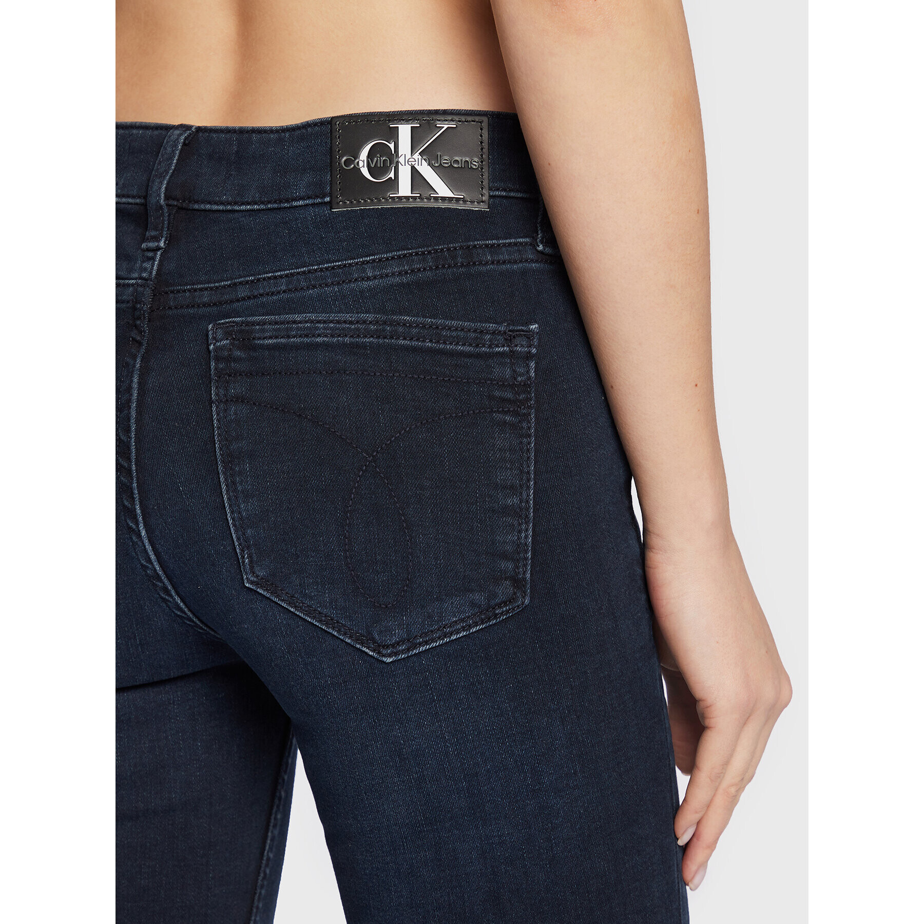 Calvin Klein Jeans Blugi J20J219504 Bleumarin Slim Fit - Pled.ro