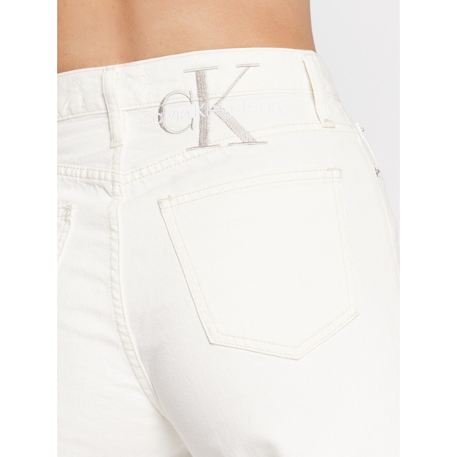 Calvin Klein Jeans Blugi J20J219525 Alb Mom Fit - Pled.ro