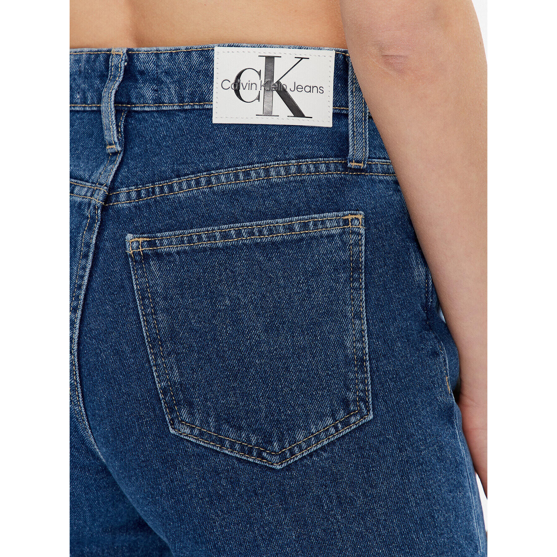 Calvin Klein Jeans Blugi J20J220604 Bleumarin Mom Fit - Pled.ro