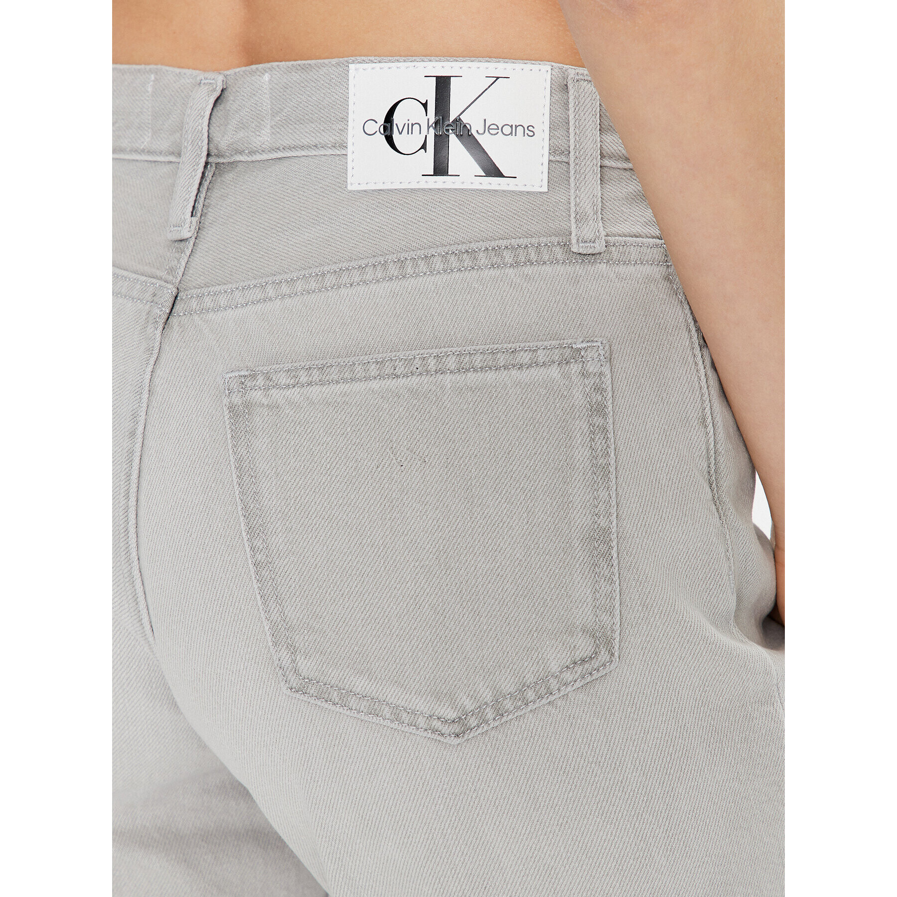 Calvin Klein Jeans Blugi J20J220607 Gri Mom Fit - Pled.ro